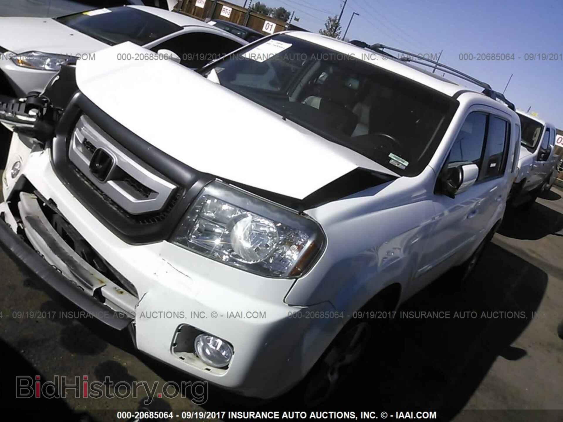 2011 Honda Pilot - VIN: 5FNYF4H78BB050577 - Фото 2