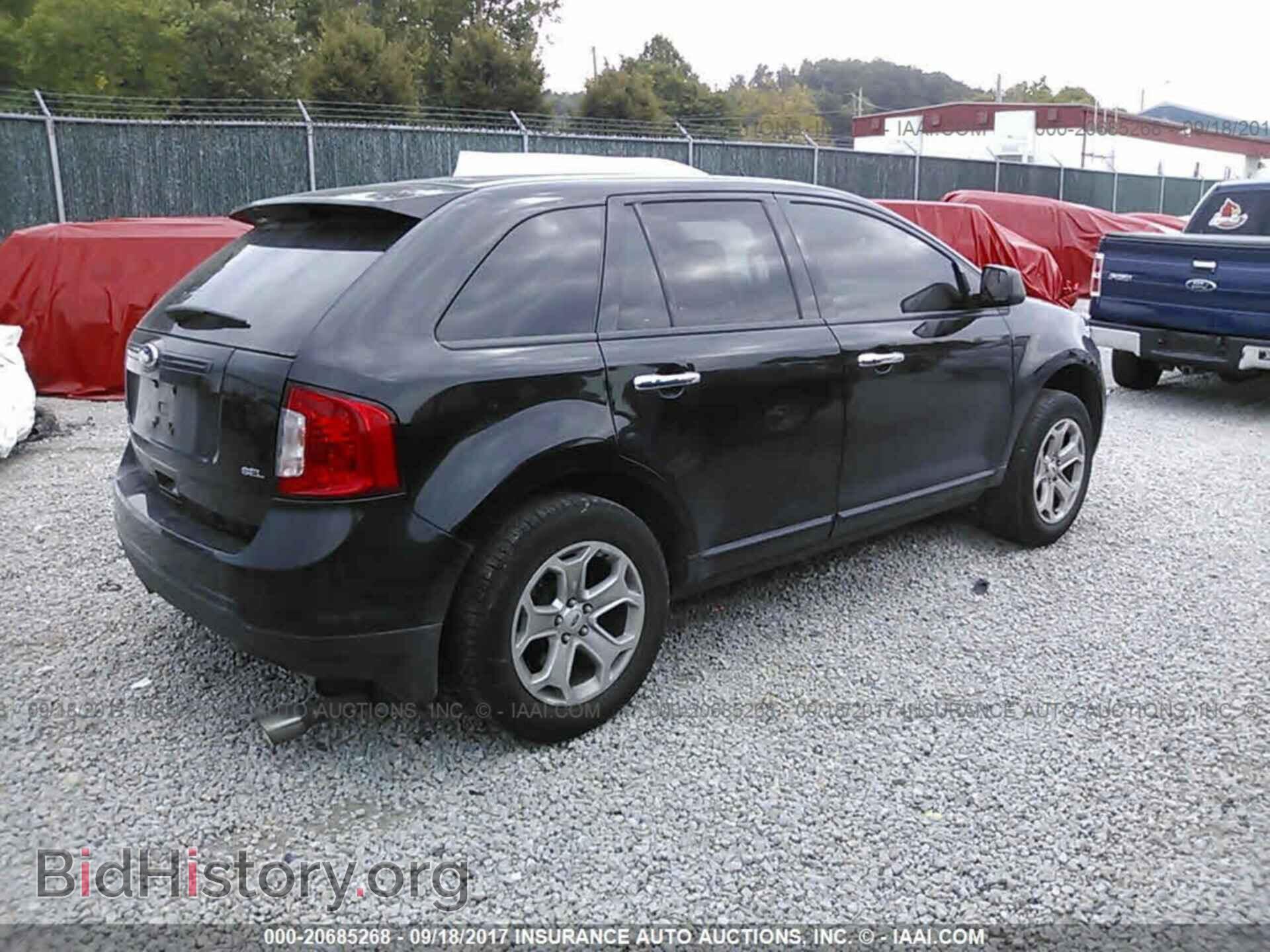 2011 Ford Edge - VIN: 2FMDK3JC8BBA49823 - Photo 4