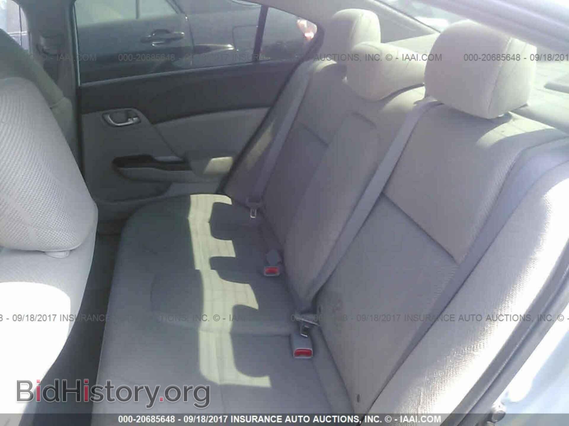 2012 Honda Civic - VIN: 19XFB2F53CE303045 - Photo 8