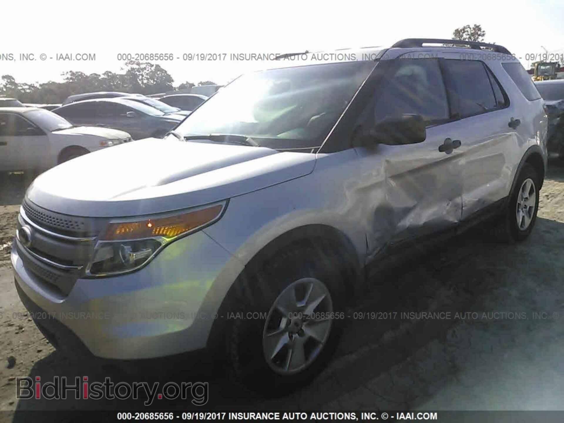 2011 Ford Explorer - VIN: 1FMHK7B86BGA39691 - Фото 2