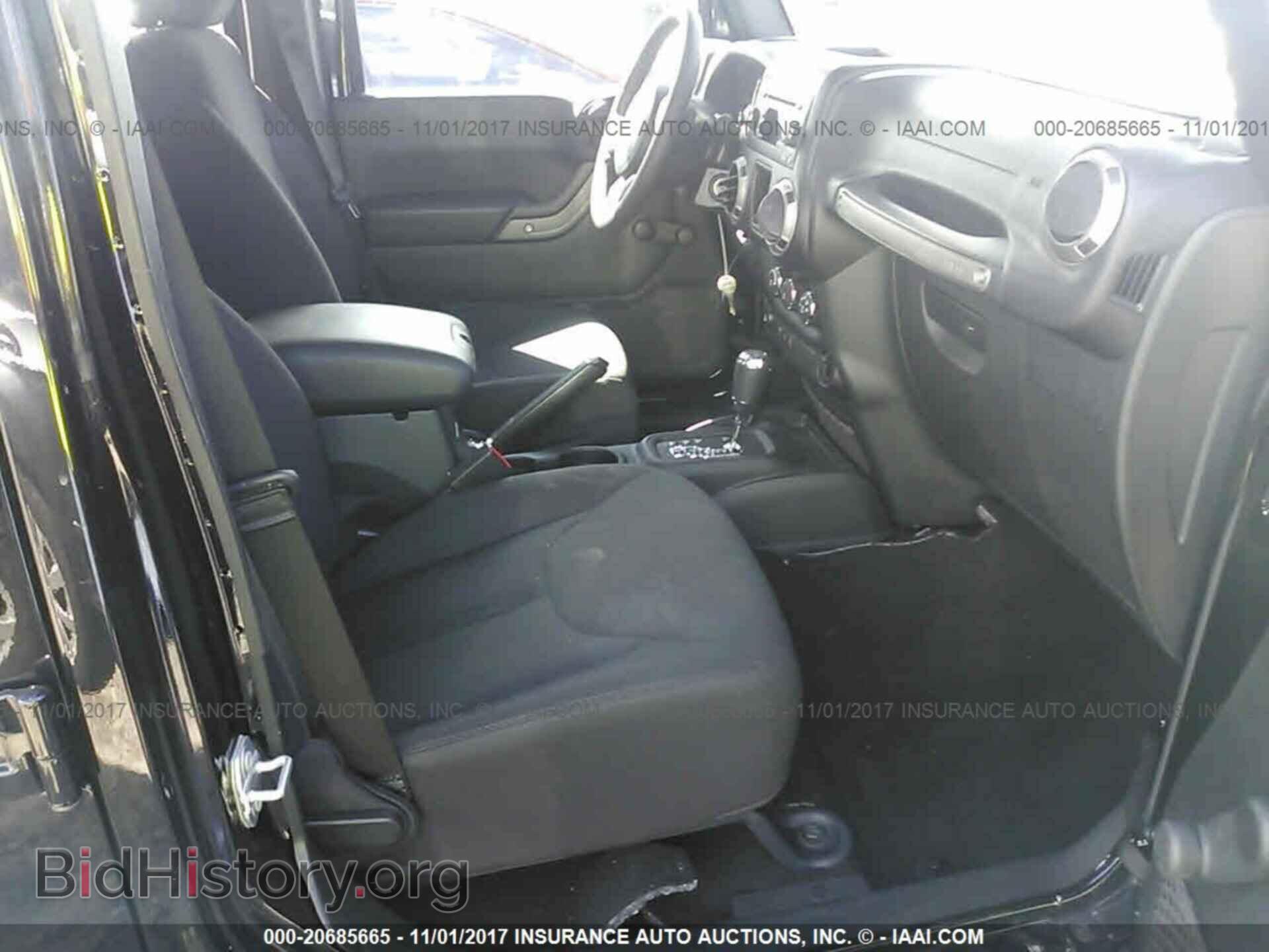 2017 Jeep Wrangler - VIN: 1C4BJWDG0HL592218 - Фото 5