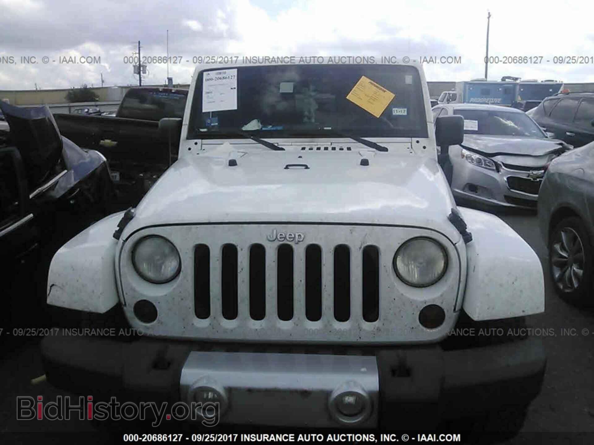 2011 Jeep Wrangler - VIN: 1J4GA5D16BL572116 - Фото 6