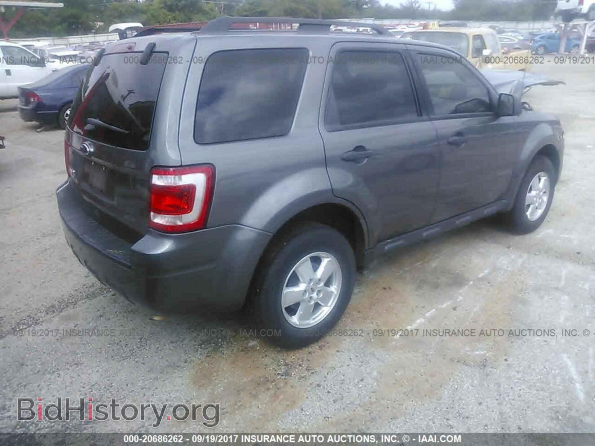 2012 Ford Escape - VIN: 1FMCU0D79CKB11658 - Photo 4