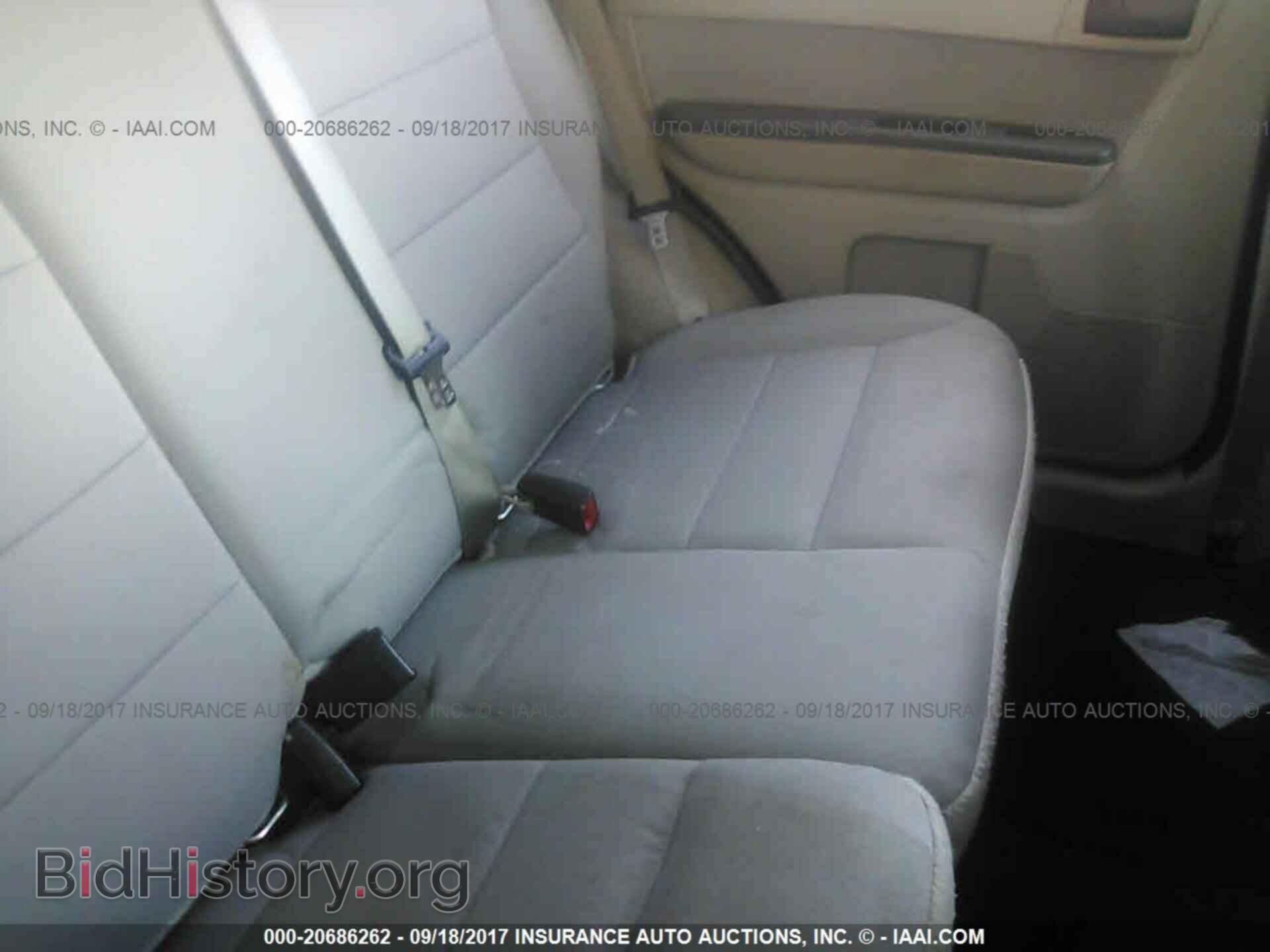 2012 Ford Escape - VIN: 1FMCU0D79CKB11658 - Photo 5