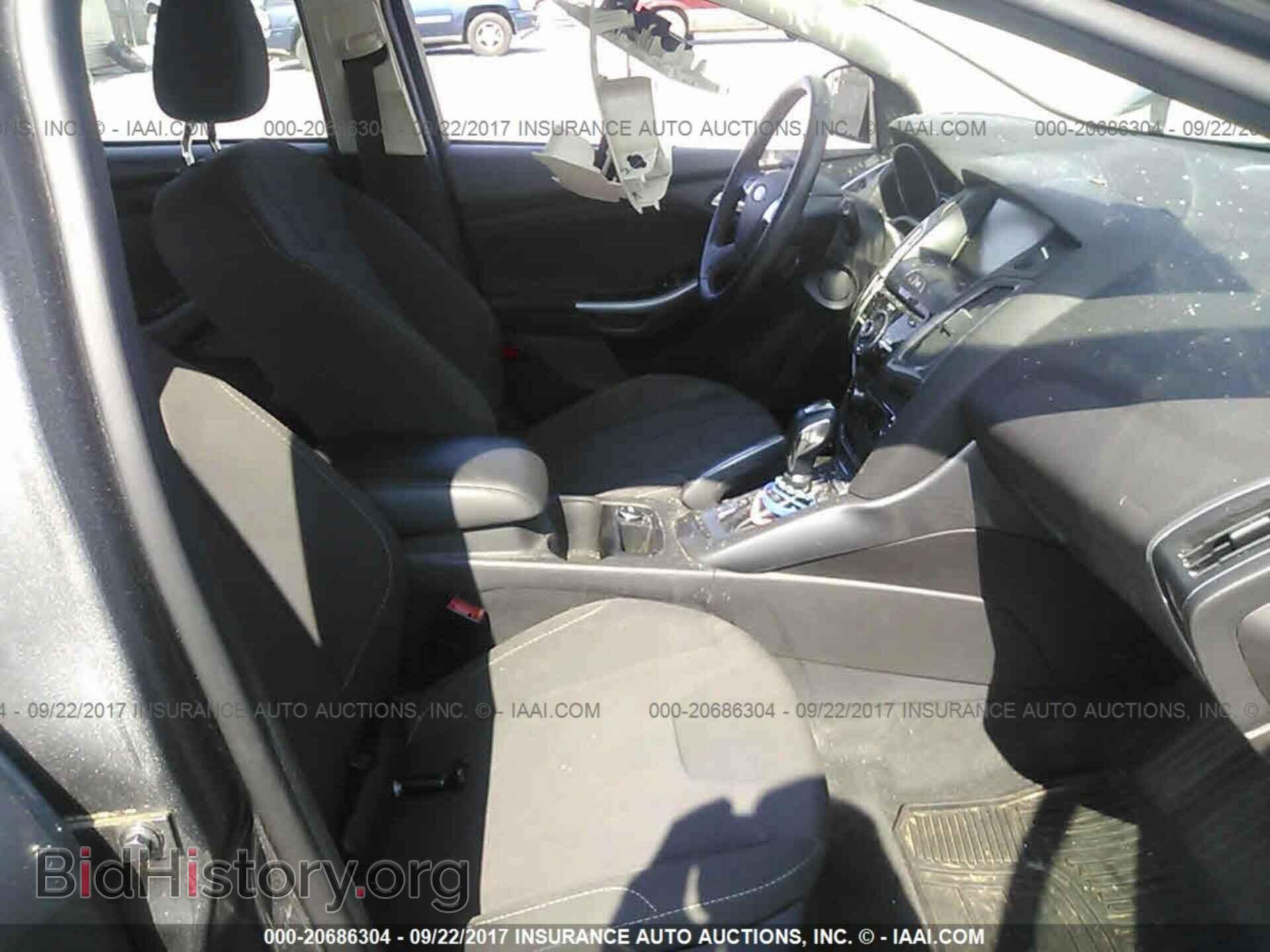 2012 Ford Focus - VIN: 1FAHP3N21CL365581 - Photo 5
