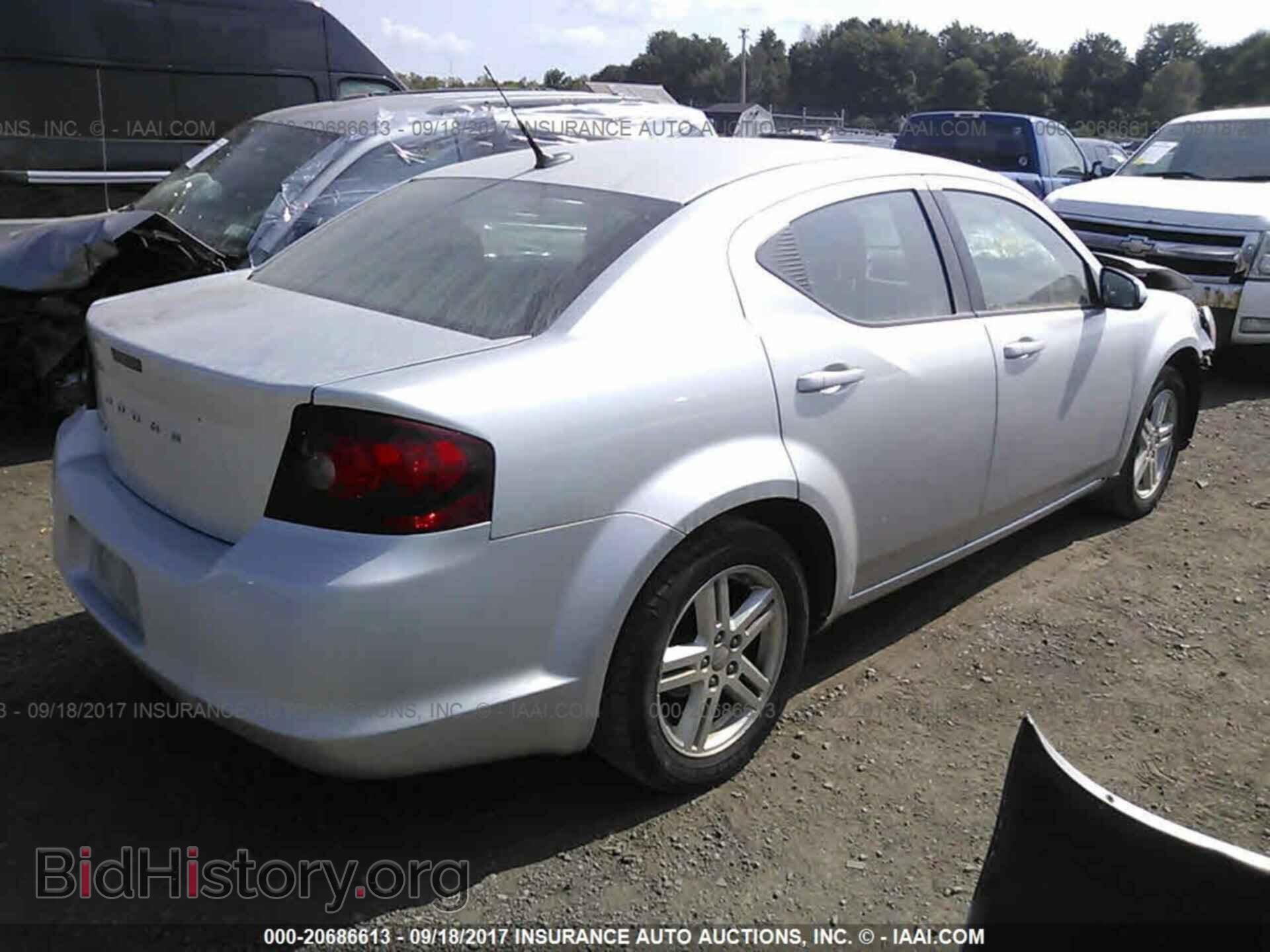 2011 Dodge Avenger - VIN: 1B3BD1FB8BN513502 - Фото 4