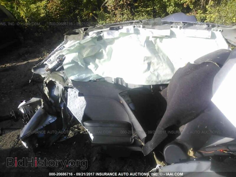 2011 Dodge CHALLENGER (VIN 2B3CJ4DG4BH524101) — photo 8 of 10