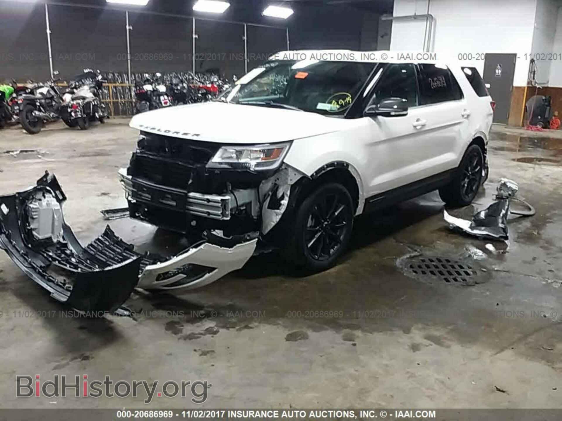 2017 Ford Explorer - VIN: 1FM5K8D88HGC74169 - Photo 2