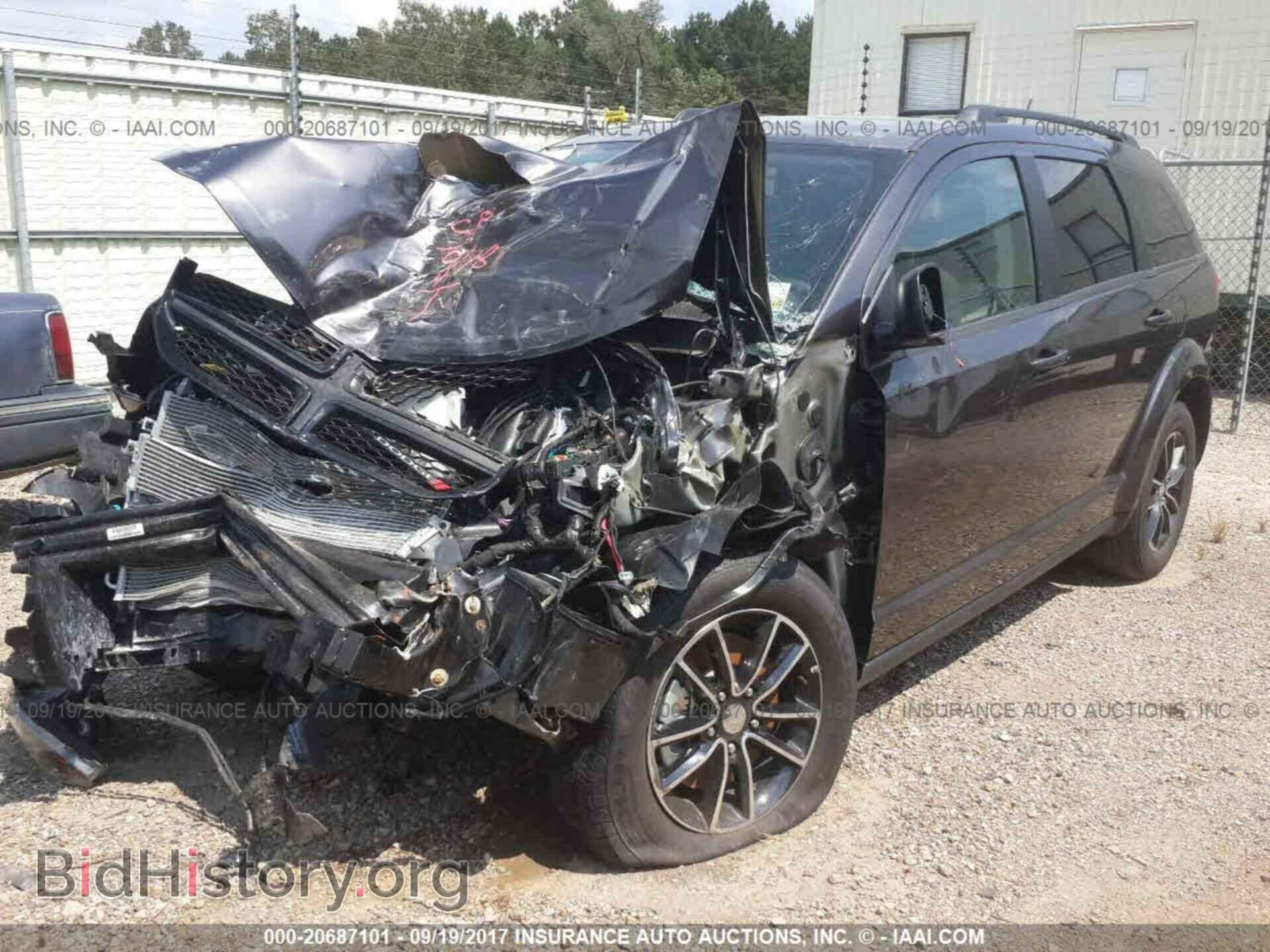 2017 Dodge Journey - VIN: 3C4PDCABXHT599511 - Фото 2