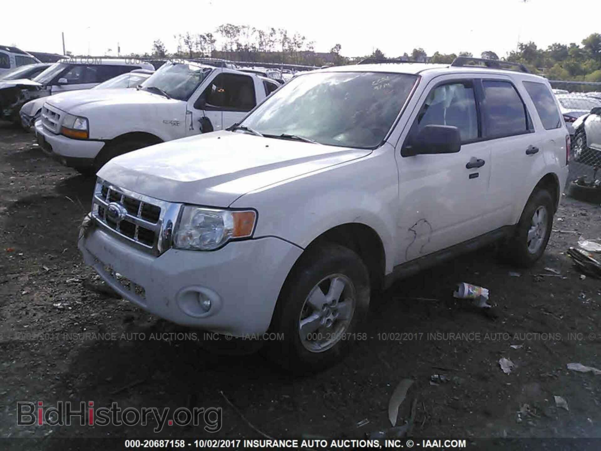 2012 Ford Escape - VIN: 1FMCU0D72CKB94270 - Photo 2