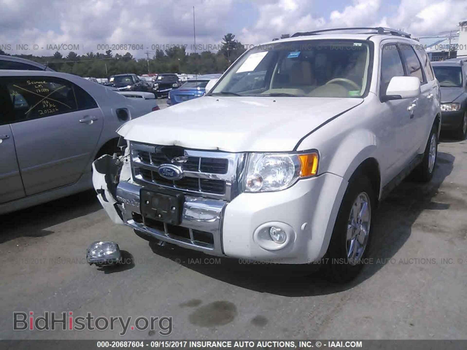 2011 Ford Escape - VIN: 1FMCU9E71BKB22817 - Photo 2
