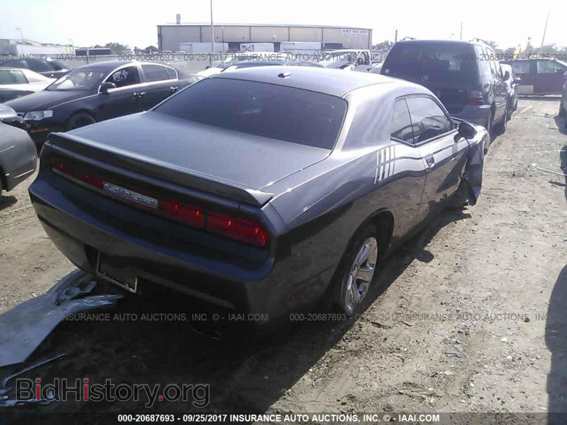 2014 Dodge Challenger - VIN: 2C3CDYAG9EH302339 - Фото 4