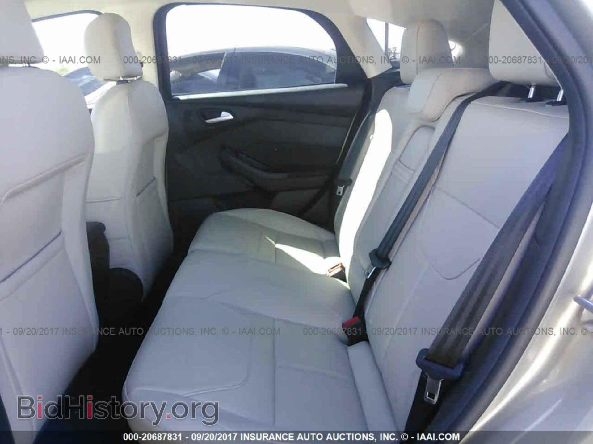 2016 Ford Focus - VIN: 1FADP3N2XGL307828 - Photo 8