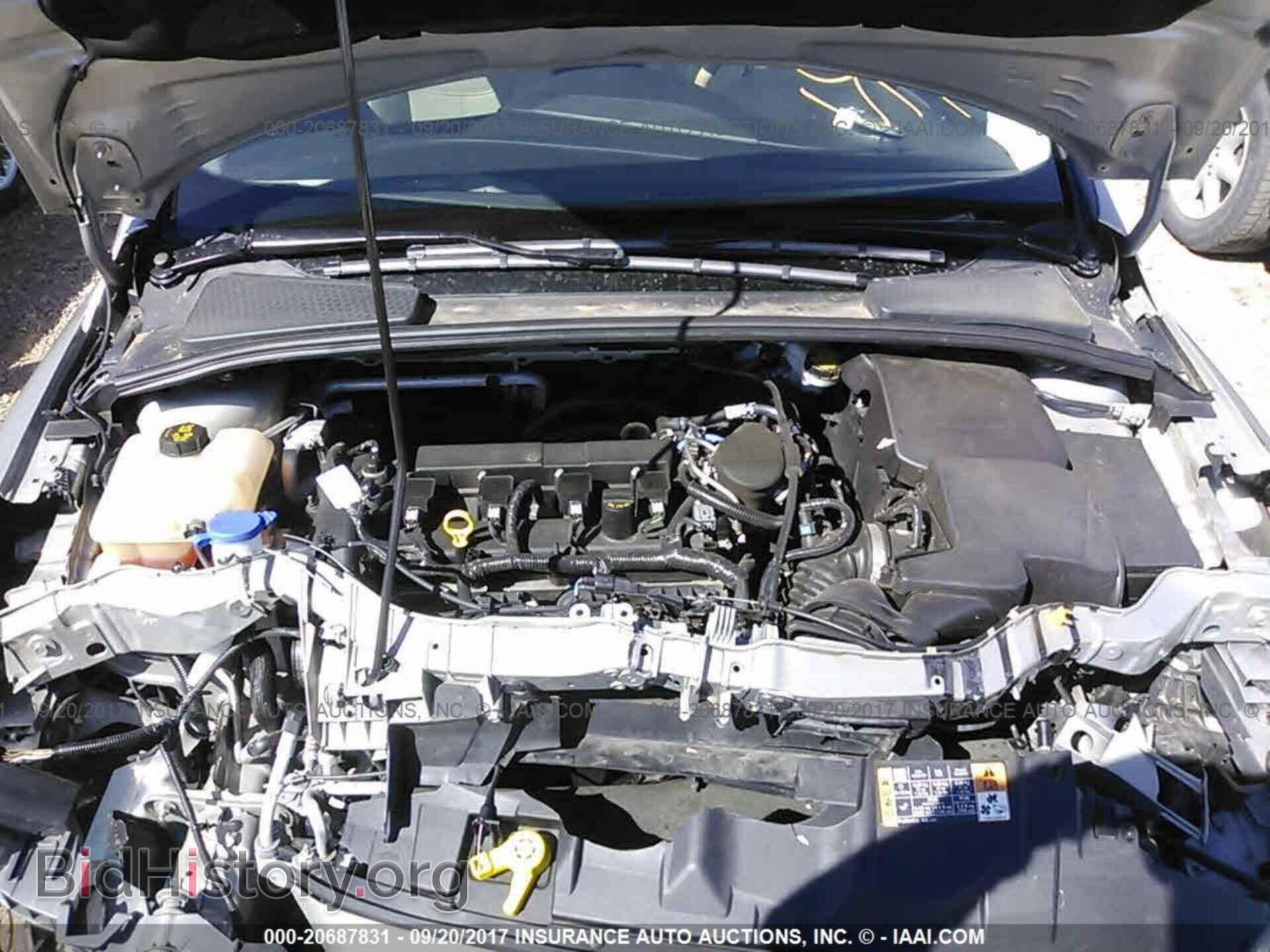 2016 Ford Focus - VIN: 1FADP3N2XGL307828 - Photo 10
