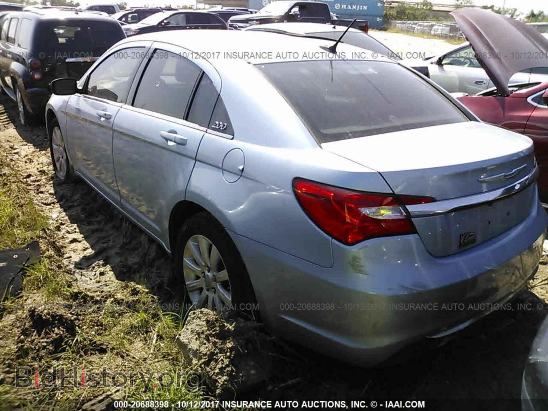 2013 Chrysler 200 - VIN: 1C3CCBBB8DN744232 - Photo 3