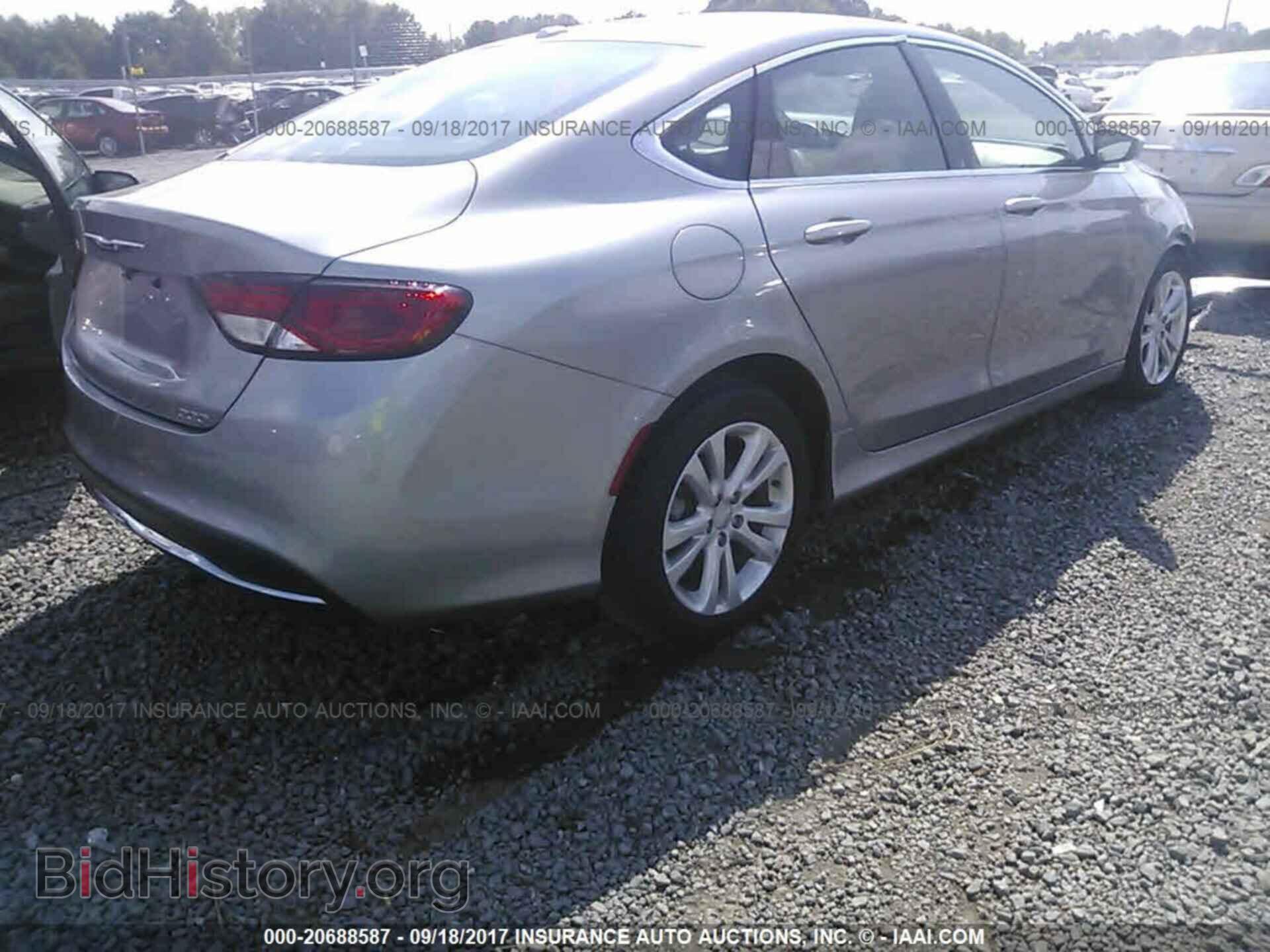 2016 Chrysler 200 - VIN: 1C3CCCAB2GN142373 - Photo 4