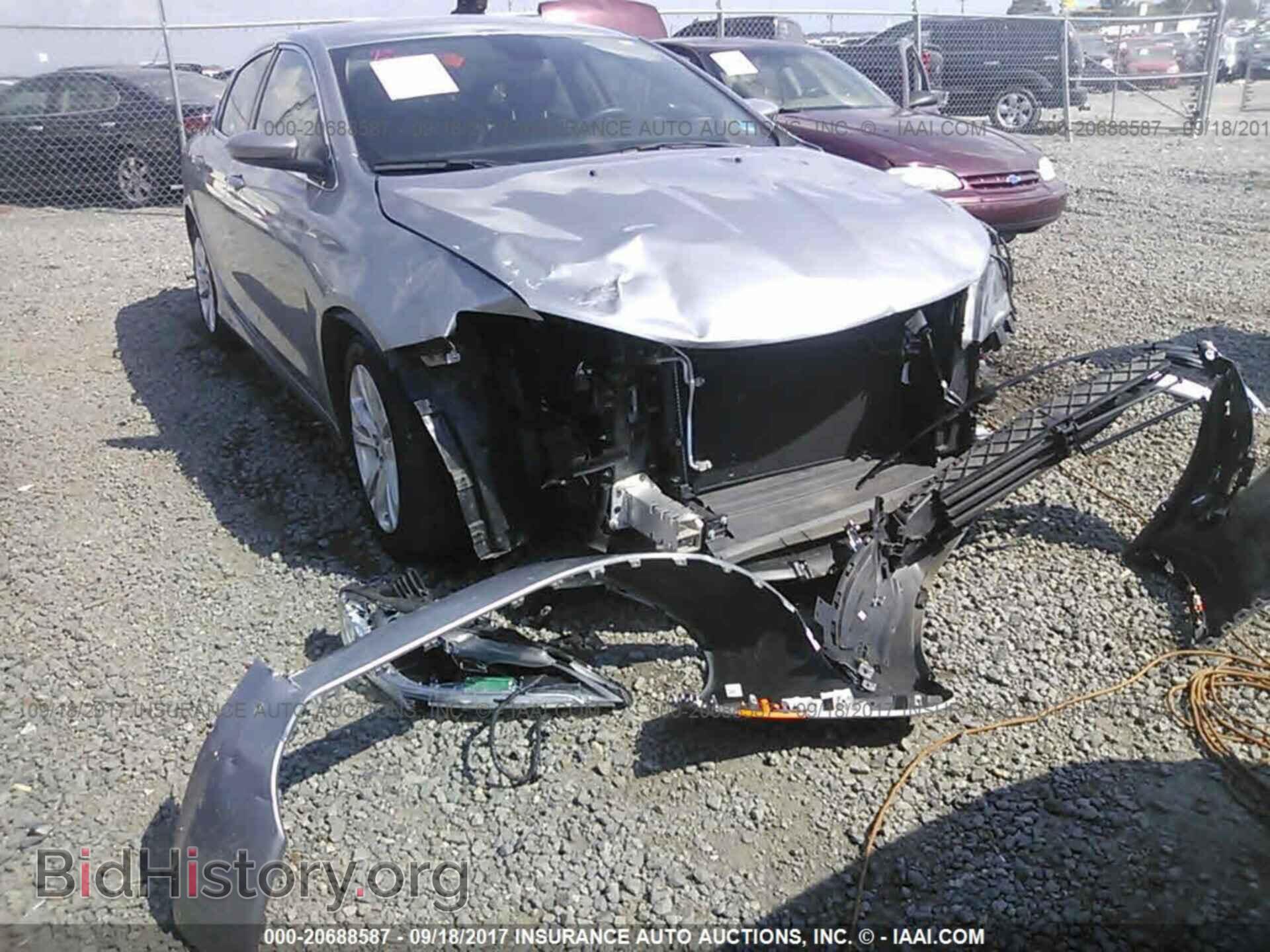 2016 Chrysler 200 - VIN: 1C3CCCAB2GN142373 - Photo 6