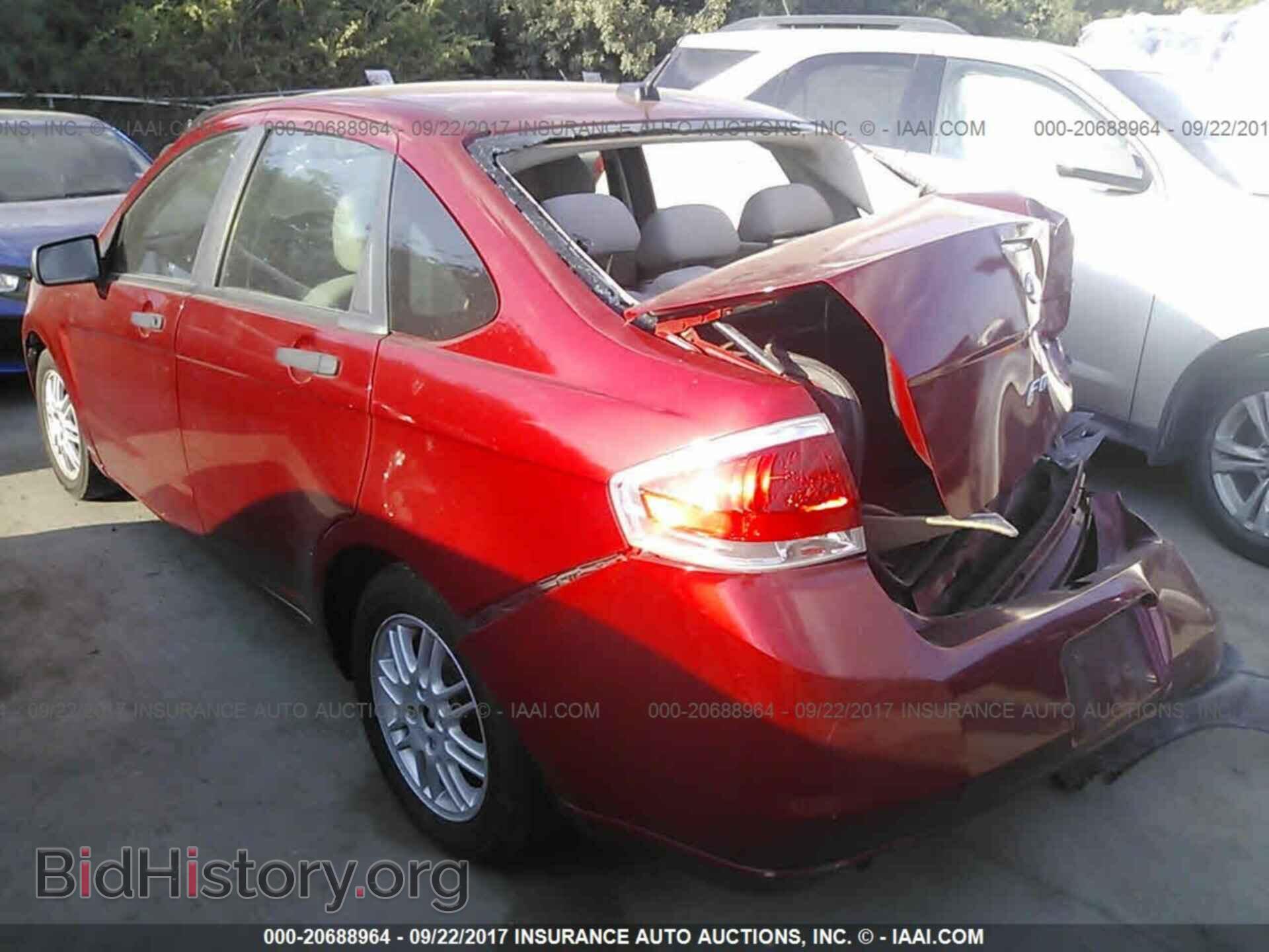 2011 Ford Focus - VIN: 1FAHP3FN7BW117017 - Фото 3