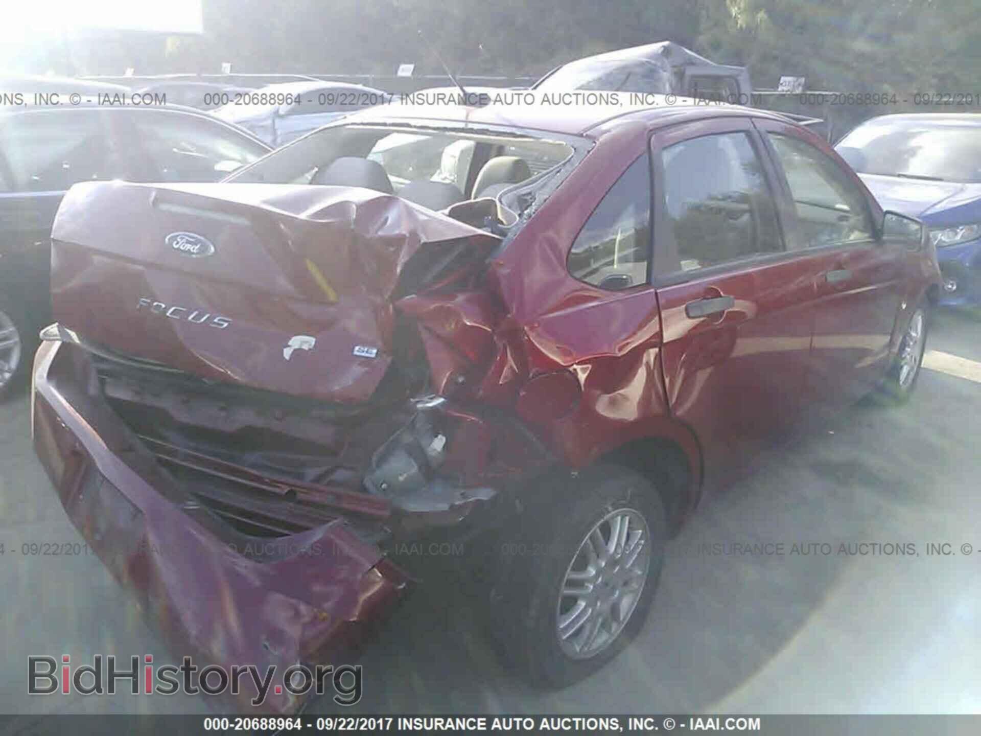 2011 Ford Focus - VIN: 1FAHP3FN7BW117017 - Фото 4