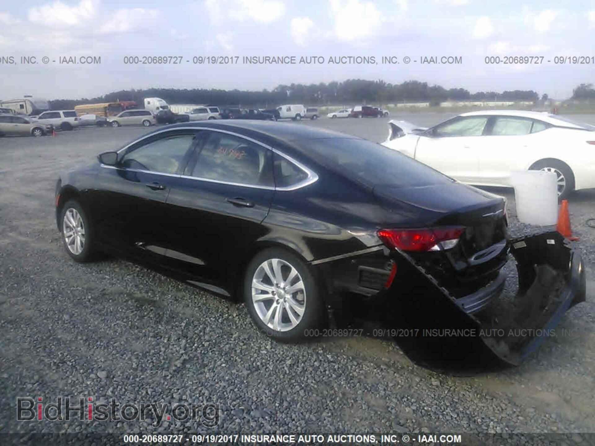 2016 Chrysler 200 - VIN: 1C3CCCABXGN165951 - Photo 3
