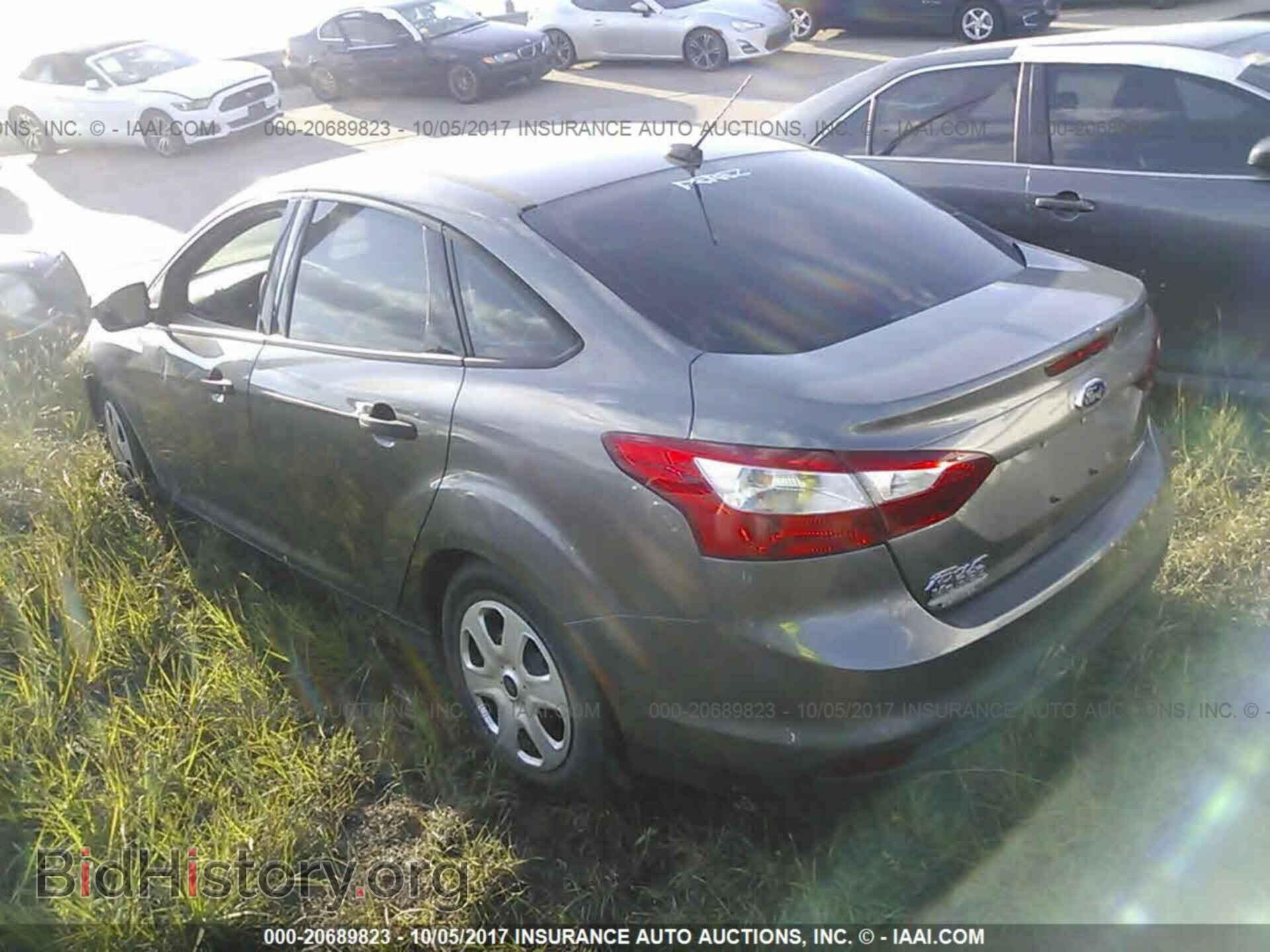 2014 Ford Focus - VIN: 1FADP3E24EL293535 - Фото 3