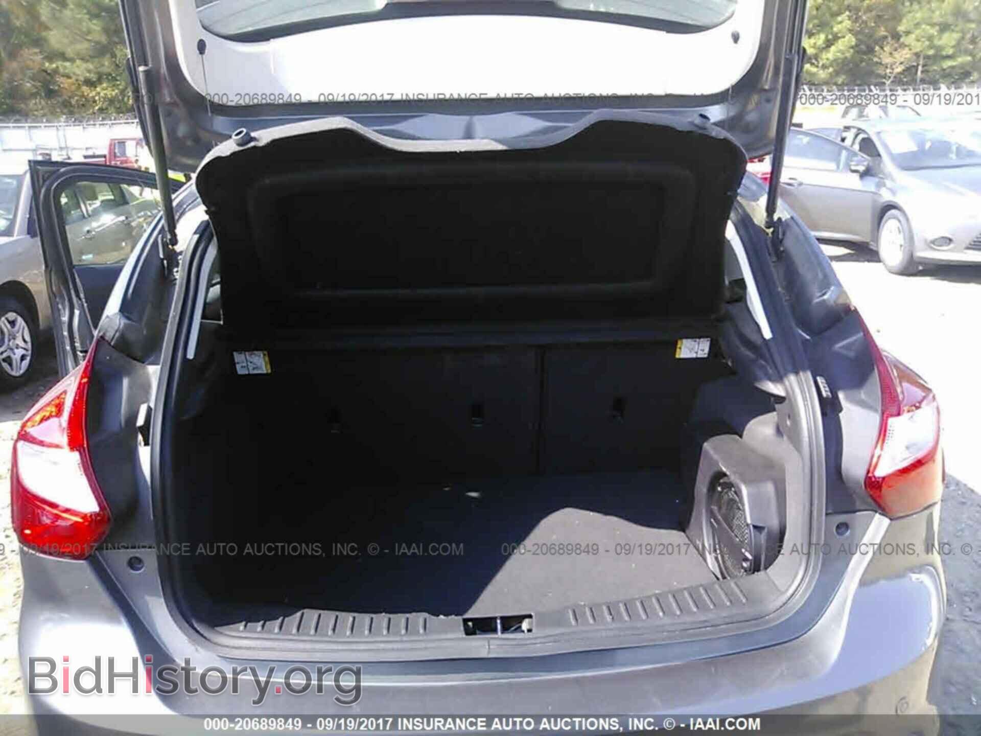 2012 Ford Focus - VIN: 1FAHP3M20CL315840 - Photo 6