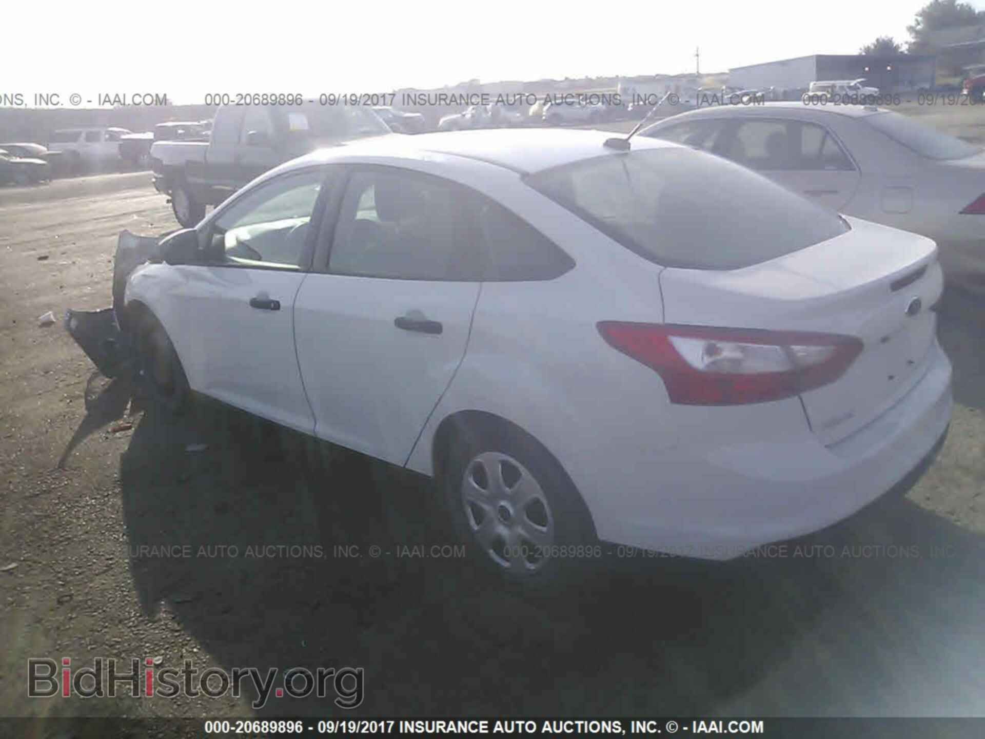 2013 Ford Focus - VIN: 1FADP3E23DL159307 - Фото 3