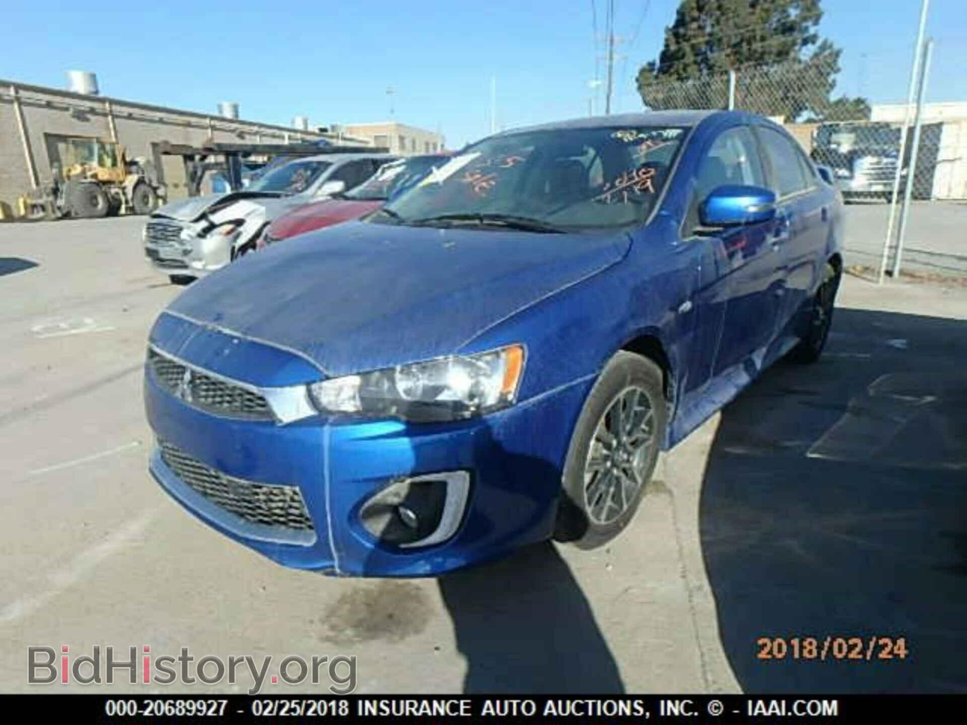 2017 Mitsubishi Lancer - VIN: JA32U2FUXHU001310 - Фото 2