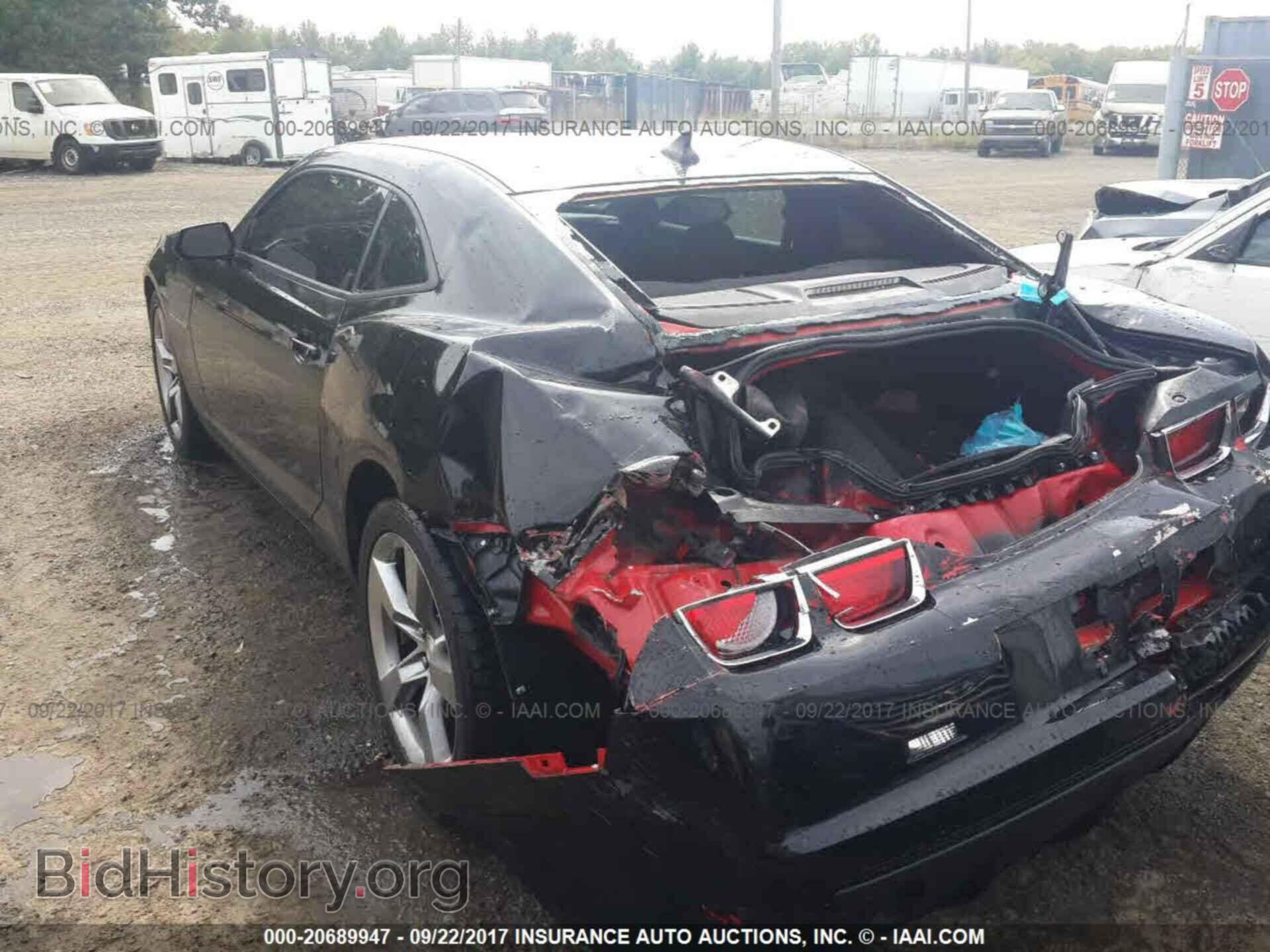2013 Chevrolet Camaro - VIN: 2G1FA1E33D9201735 - Photo 3
