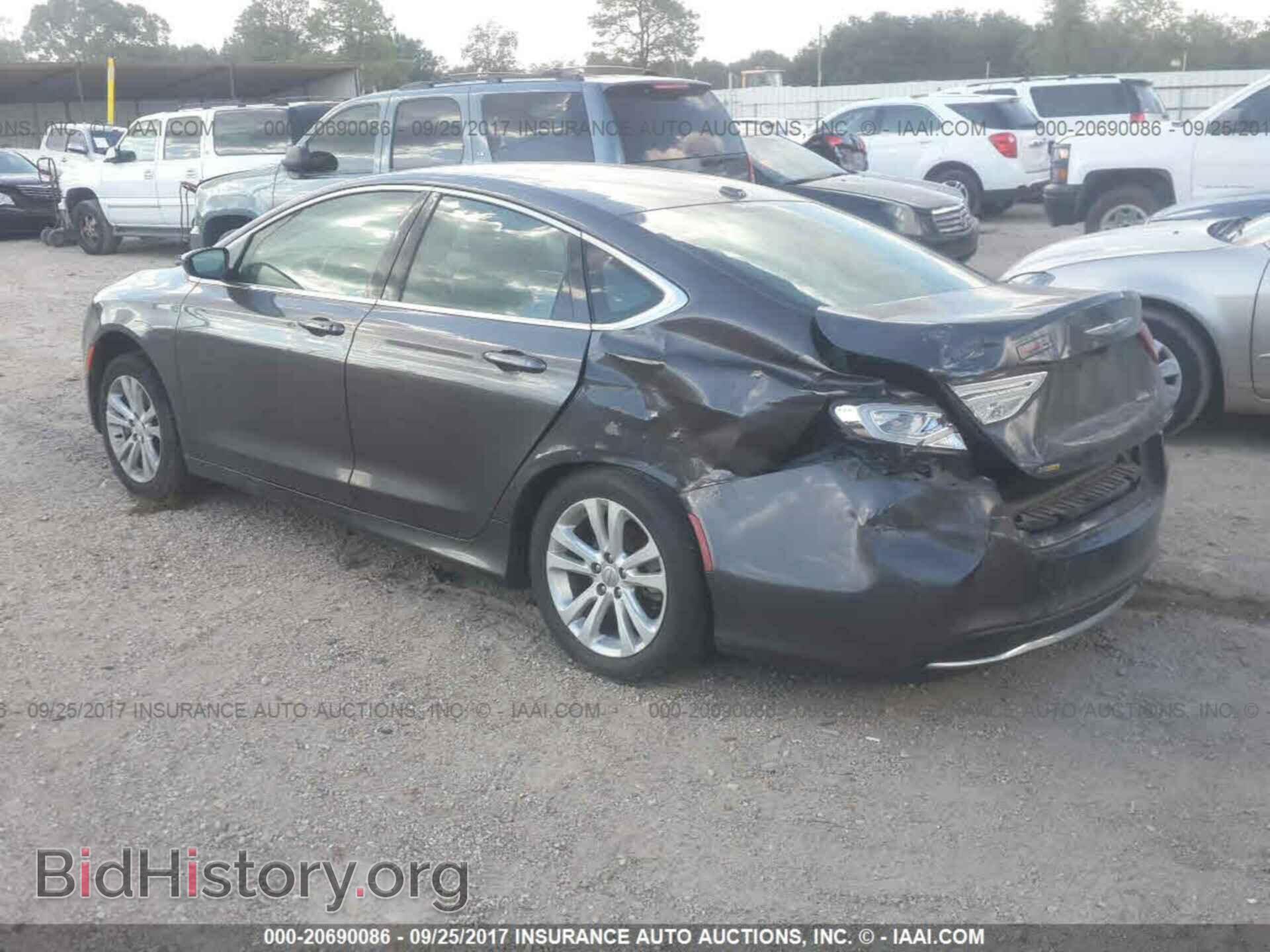 2015 Chrysler 200 - VIN: 1C3CCCABXFN658432 - Photo 3