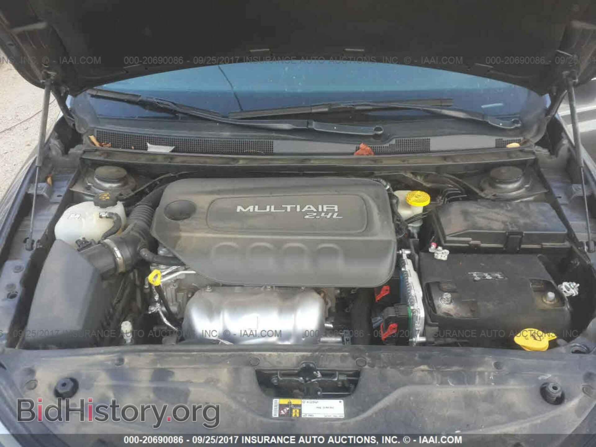 2015 Chrysler 200 - VIN: 1C3CCCABXFN658432 - Photo 10