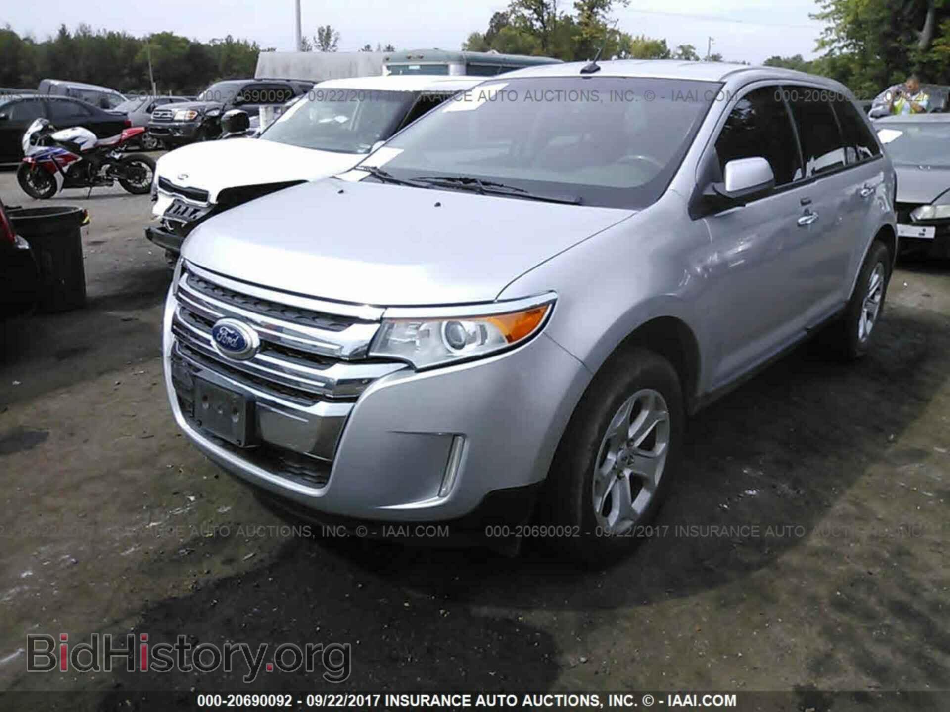 2011 Ford Edge - VIN: 2FMDK3JC2BBB26105 - Photo 2
