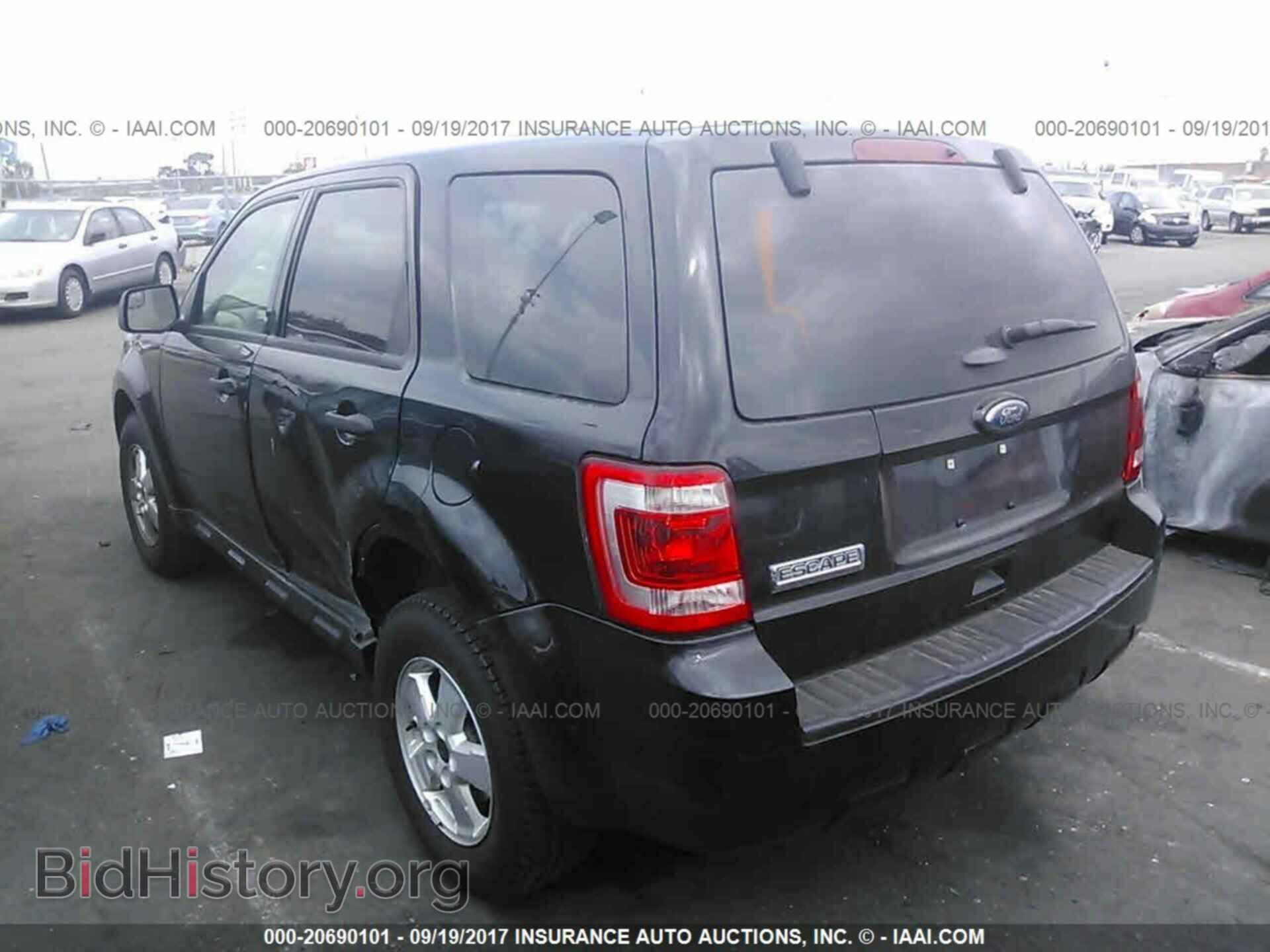 2012 Ford Escape - VIN: 1FMCU0C71CKB31727 - Photo 3