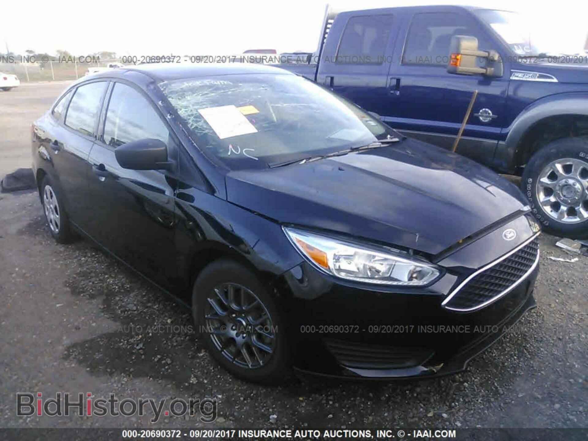 Photo 1FADP3E28GL379210 - Ford Focus 2016