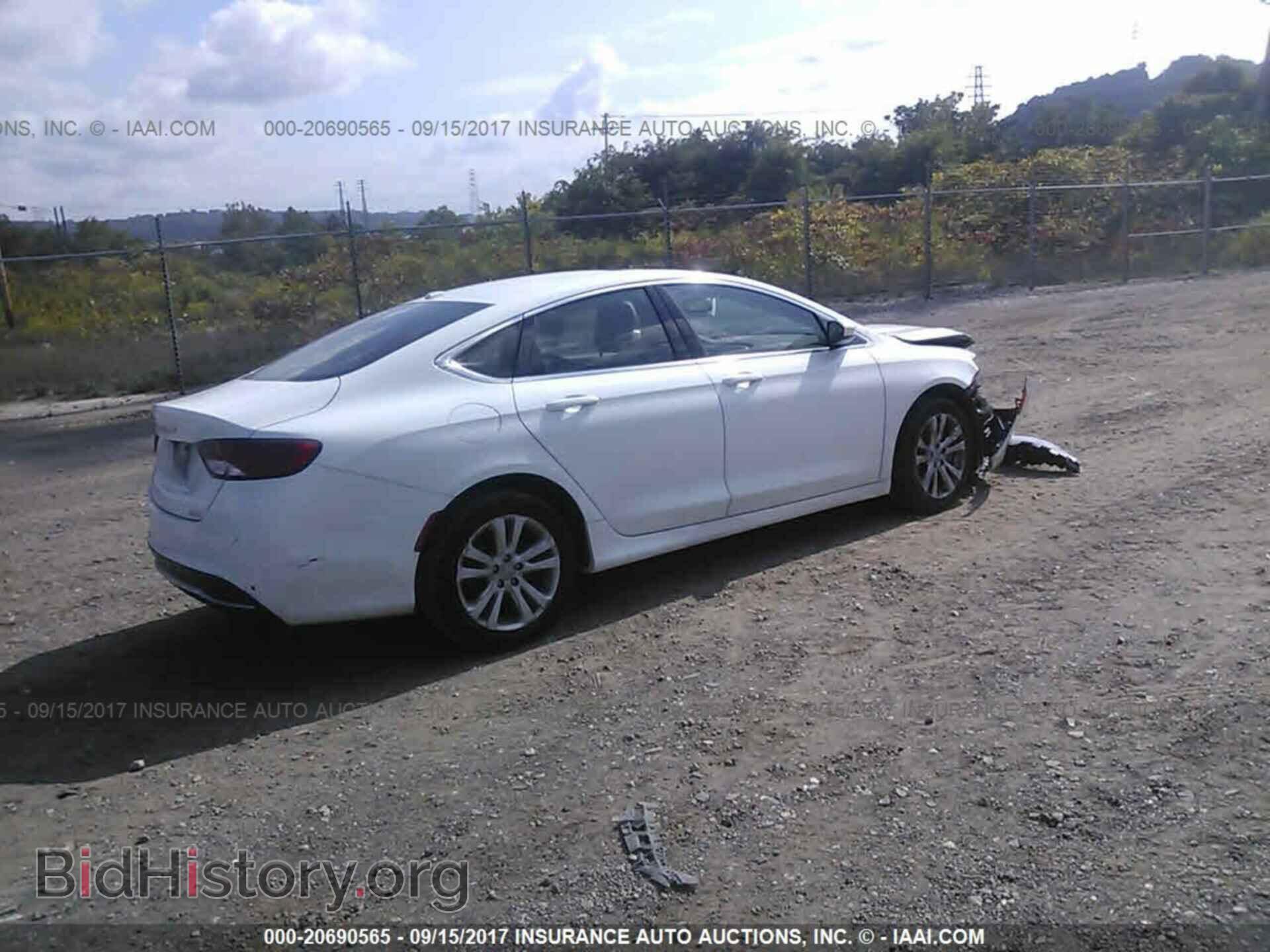 2015 Chrysler 200 - VIN: 1C3CCCABXFN707502 - Photo 4