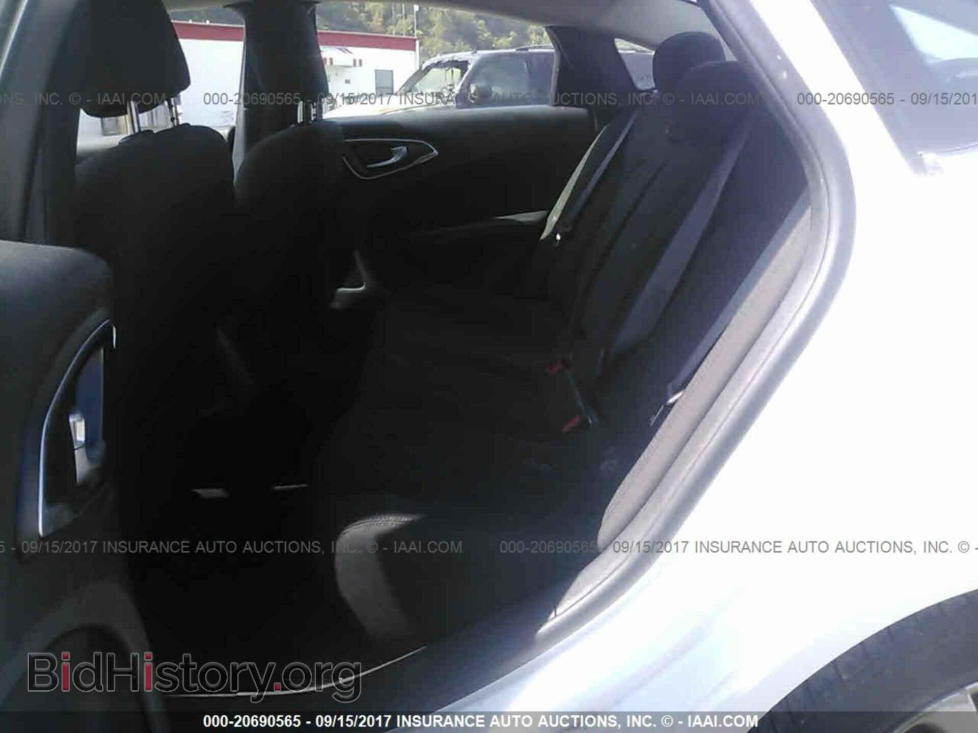 2015 Chrysler 200 - VIN: 1C3CCCABXFN707502 - Photo 8