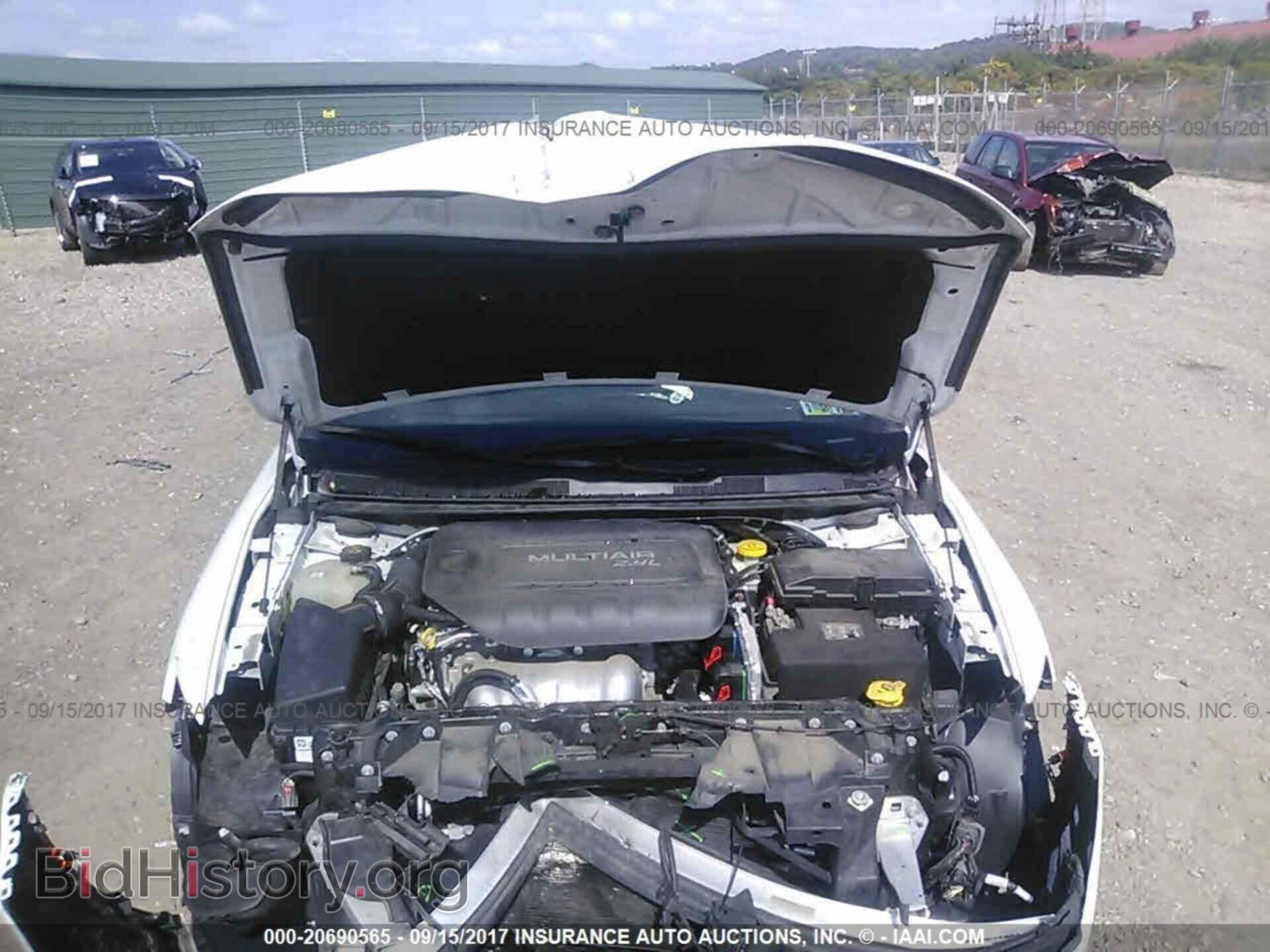 2015 Chrysler 200 - VIN: 1C3CCCABXFN707502 - Photo 10
