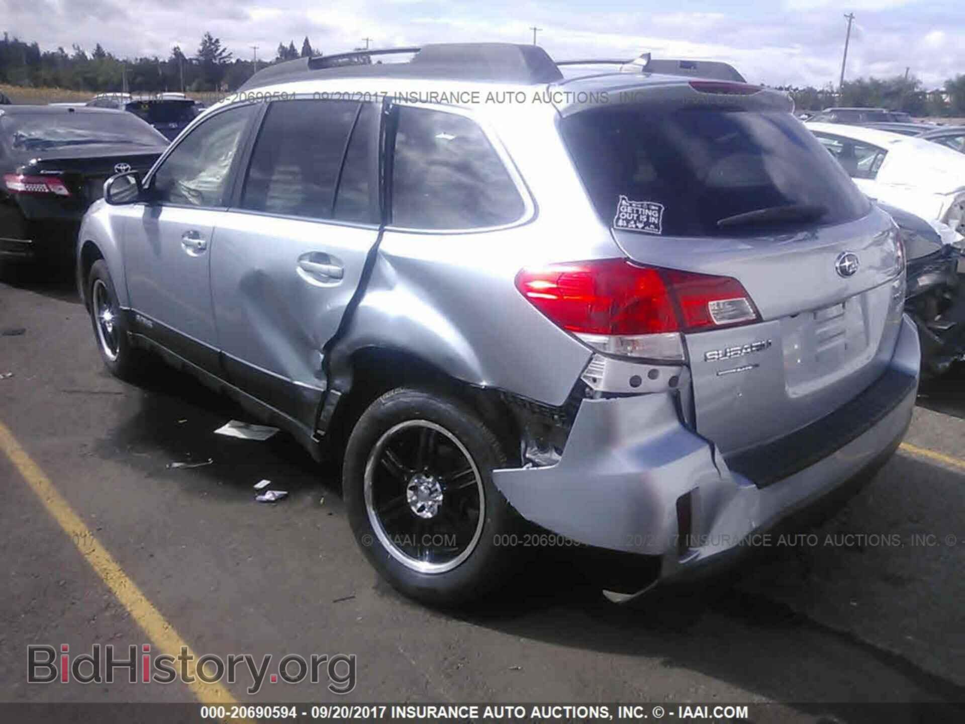 2013 Subaru Outback - VIN: 4S4BRBKC1D3258304 - Photo 3