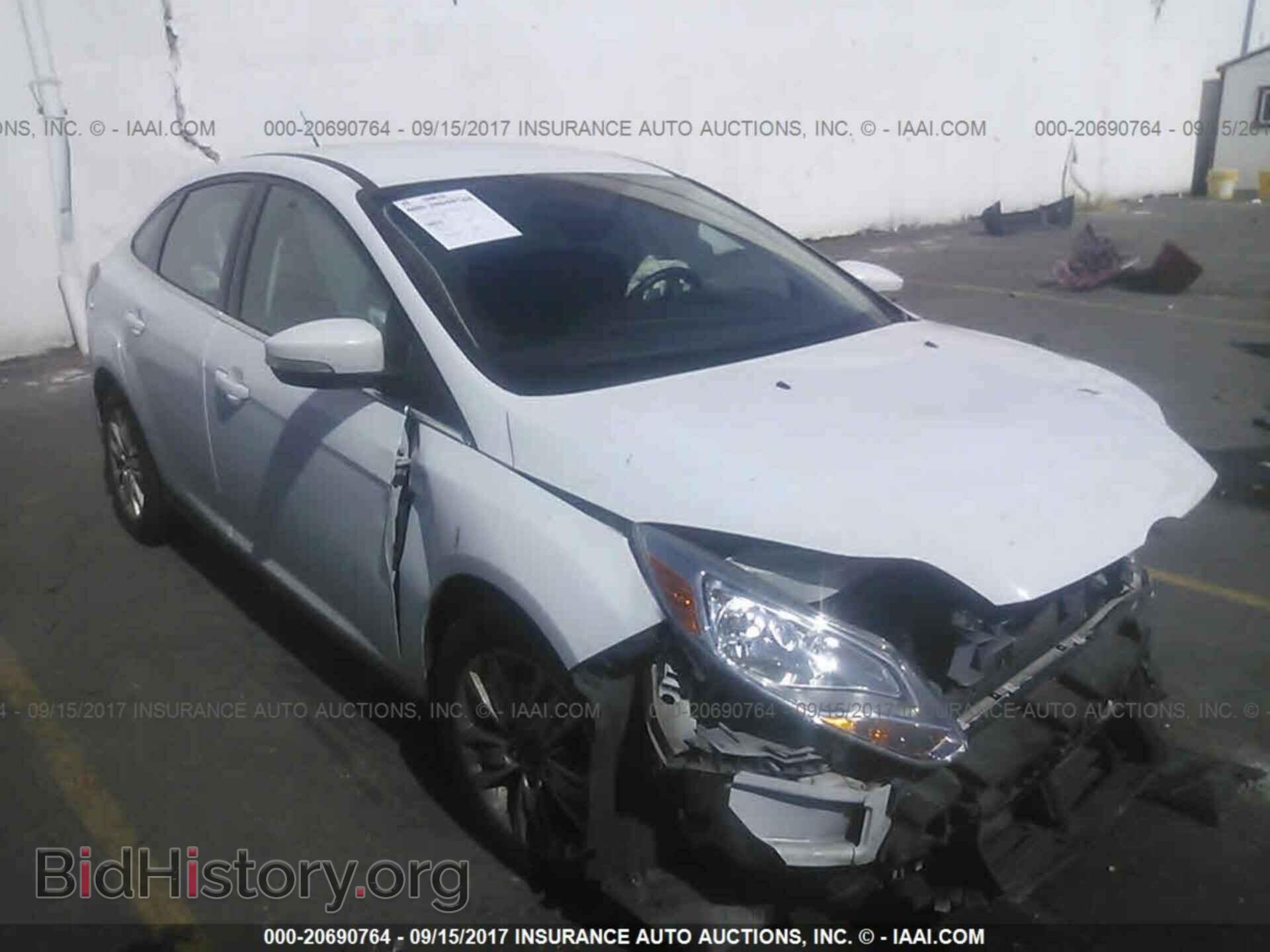 Photo 1FAHP3H26CL176565 - Ford Focus 2012