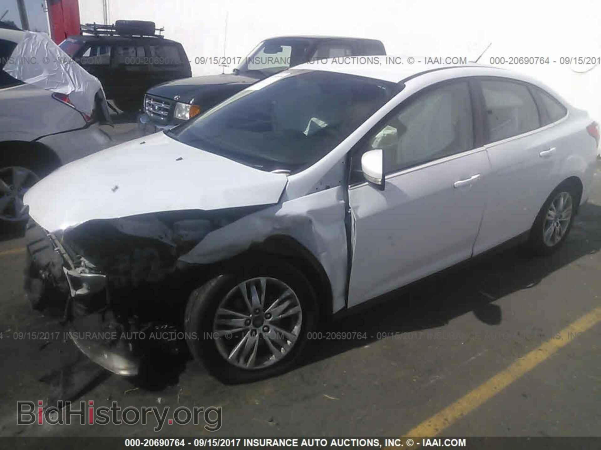2012 Ford Focus - VIN: 1FAHP3H26CL176565 - Photo 2