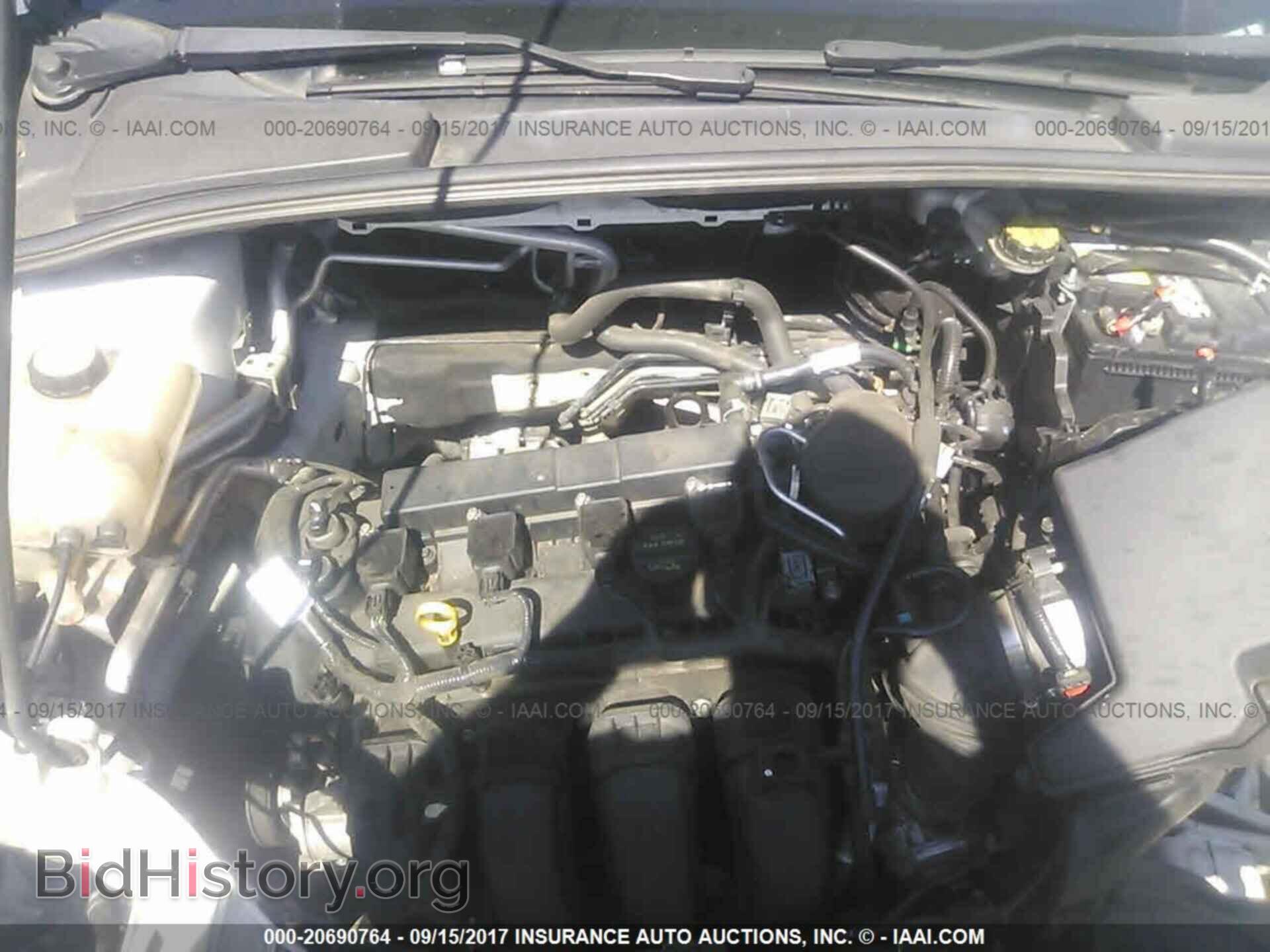 2012 Ford Focus - VIN: 1FAHP3H26CL176565 - Photo 10