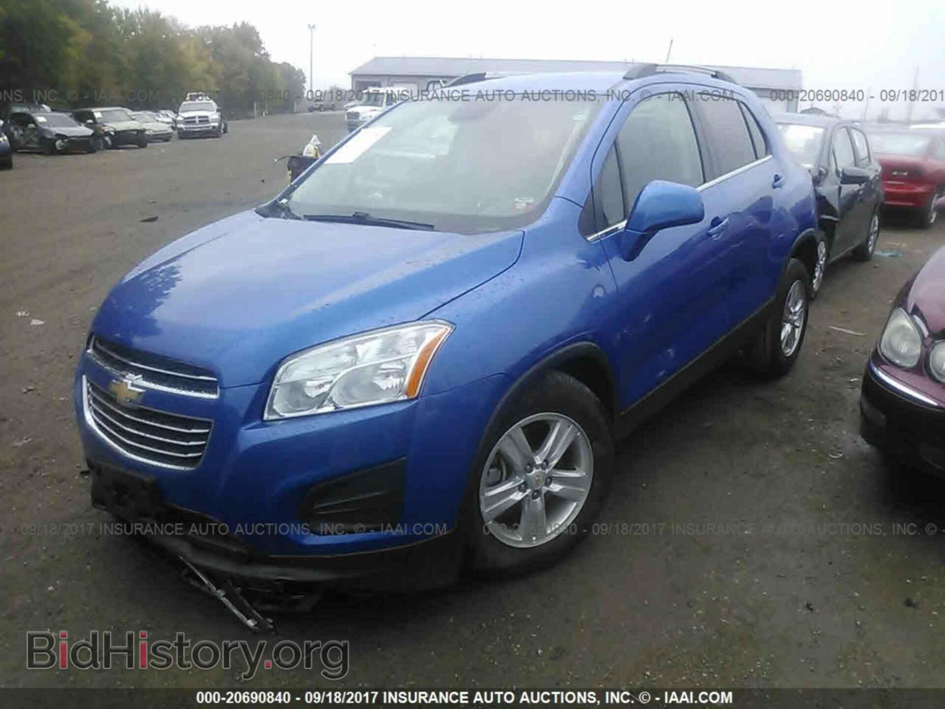 2015 Chevrolet Trax - VIN: KL7CJLSB2FB130348 - Фото 2