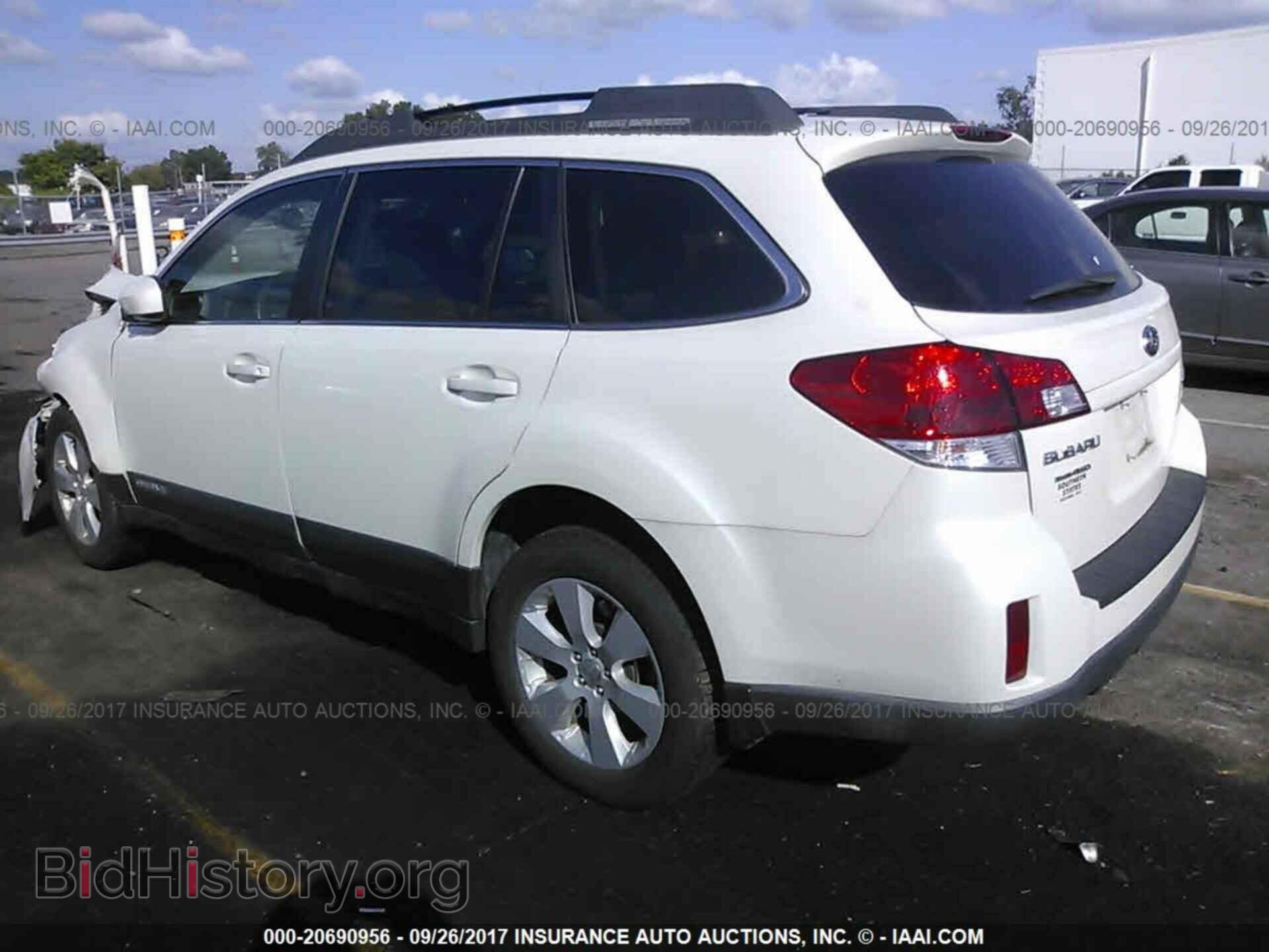2011 Subaru Outback - VIN: 4S4BRBCC1B3357913 - Фото 3