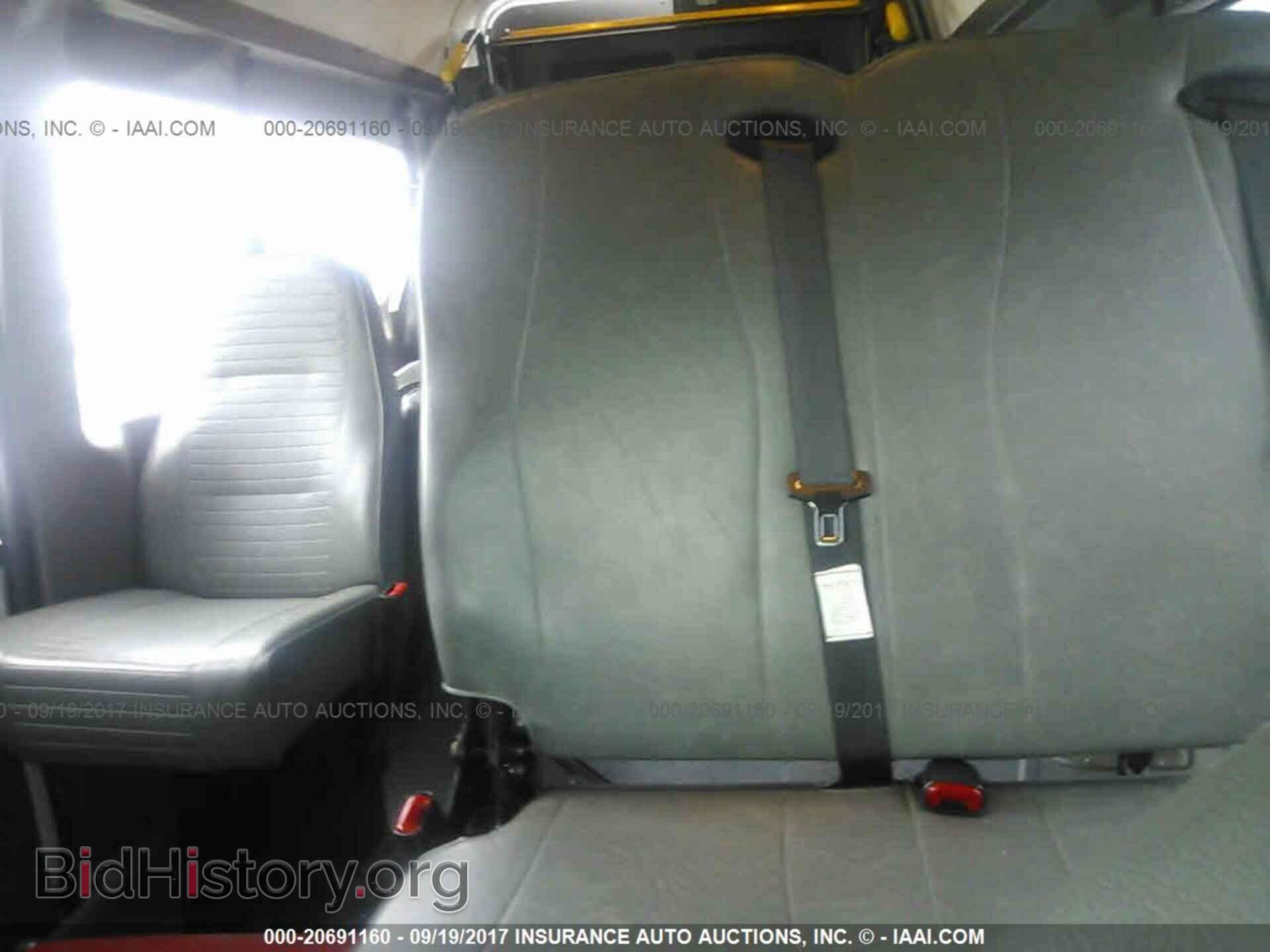 2014 Ford Econoline - VIN: 1FTNE1EW4EDA35828 - Фото 8