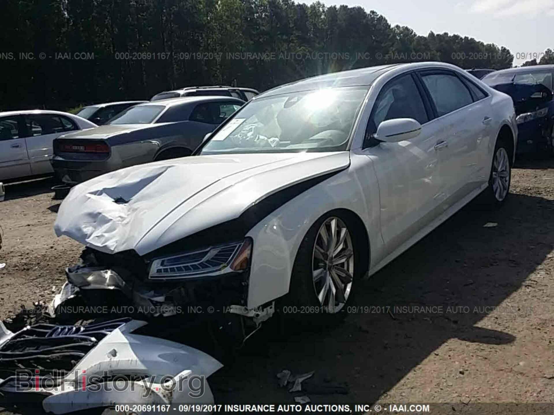2017 Audi A8 - VIN: WAU44AFD8HN012432 - Photo 2