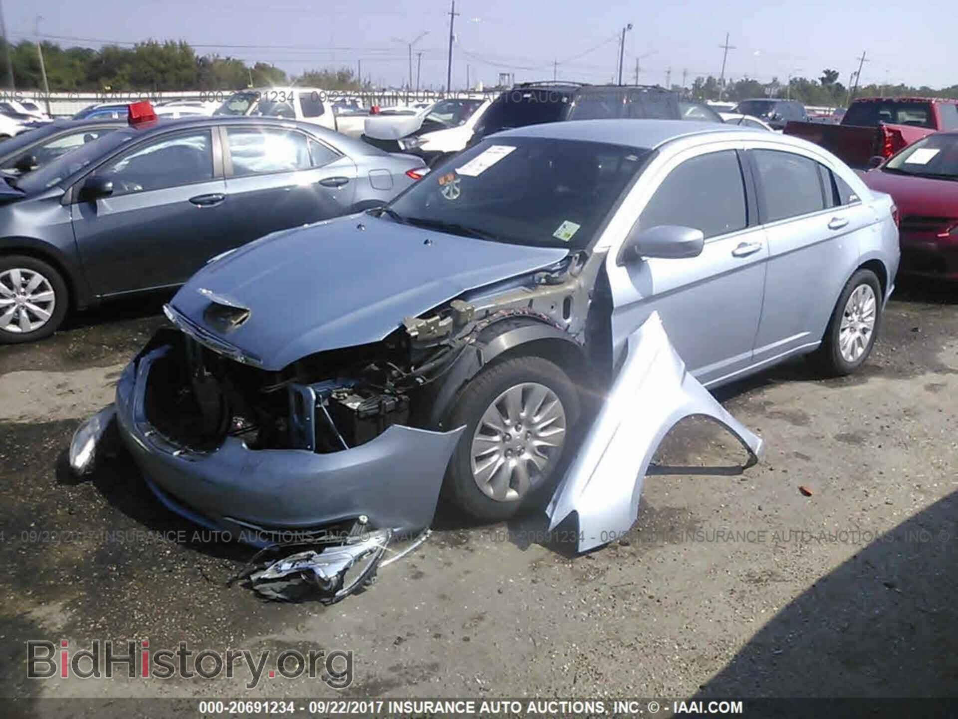 2013 Chrysler 200 - VIN: 1C3CCBAB6DN646866 - Photo 2