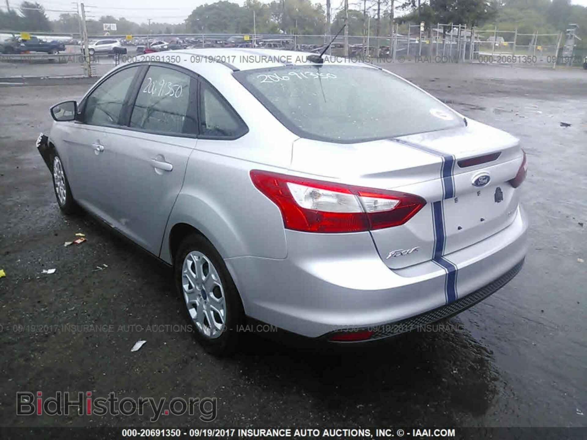 2012 Ford Focus - VIN: 1FAHP3F27CL208040 - Photo 3