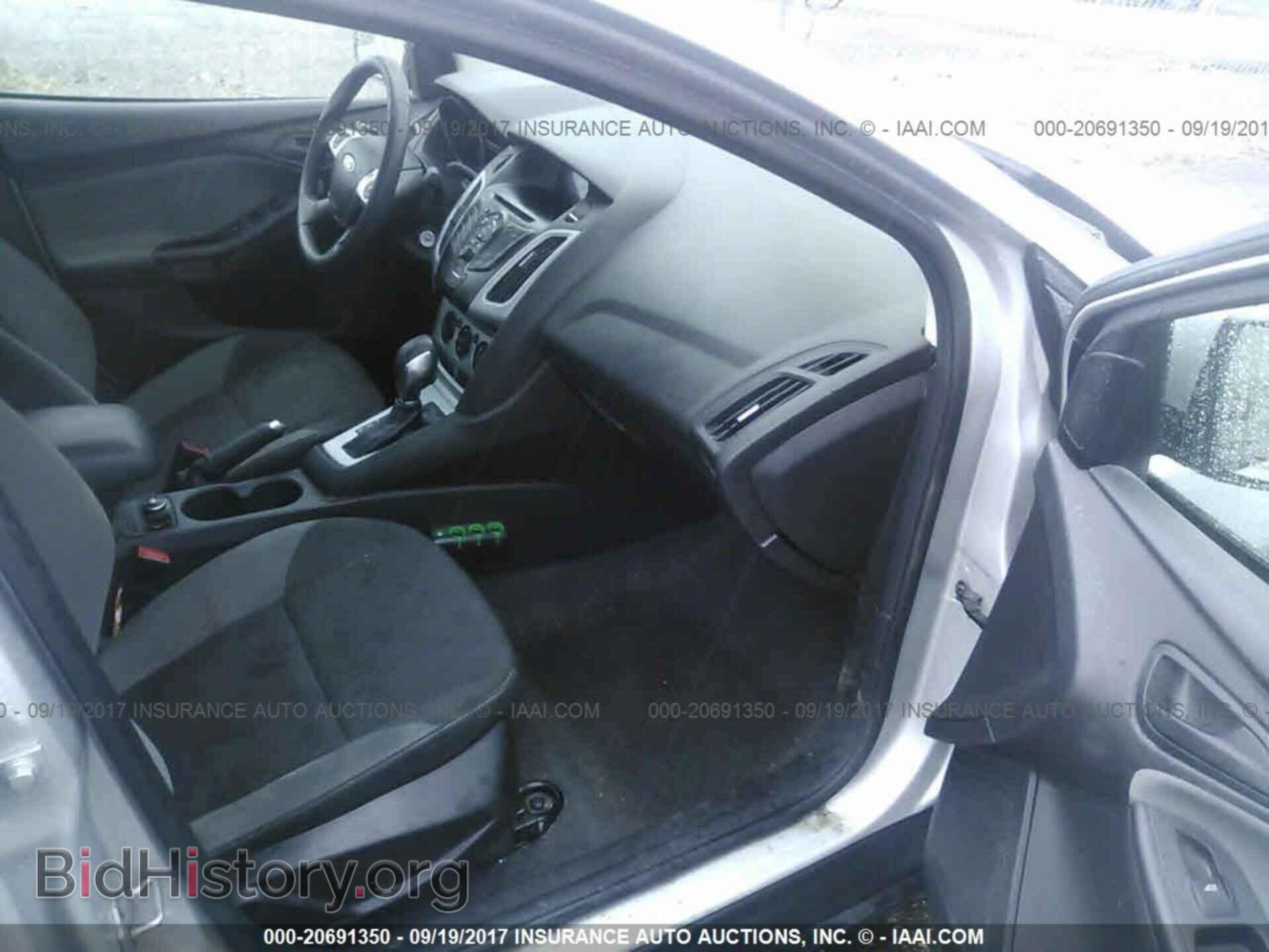 2012 Ford Focus - VIN: 1FAHP3F27CL208040 - Photo 5