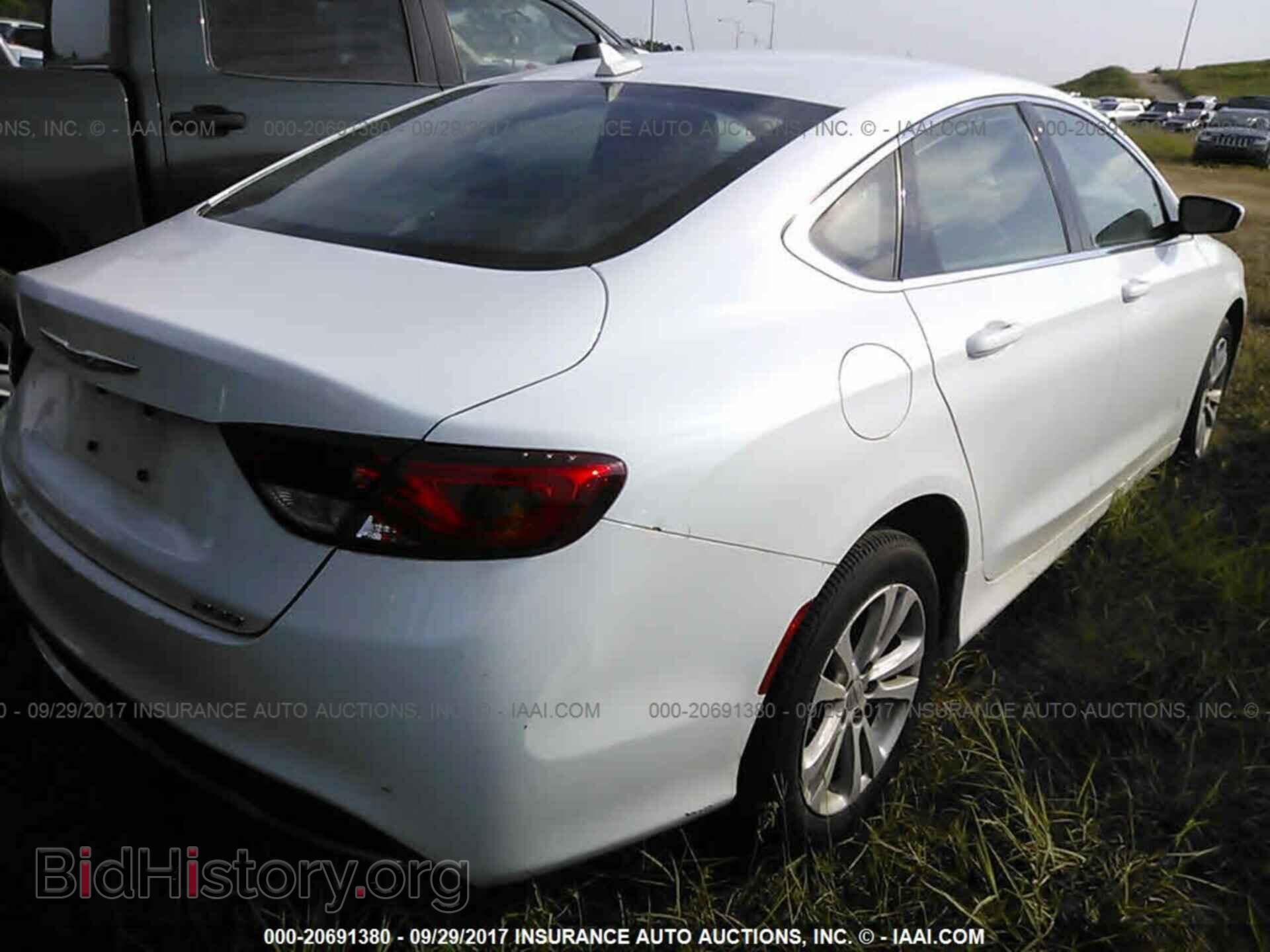 2016 Chrysler 200 - VIN: 1C3CCCABXGN178201 - Photo 4