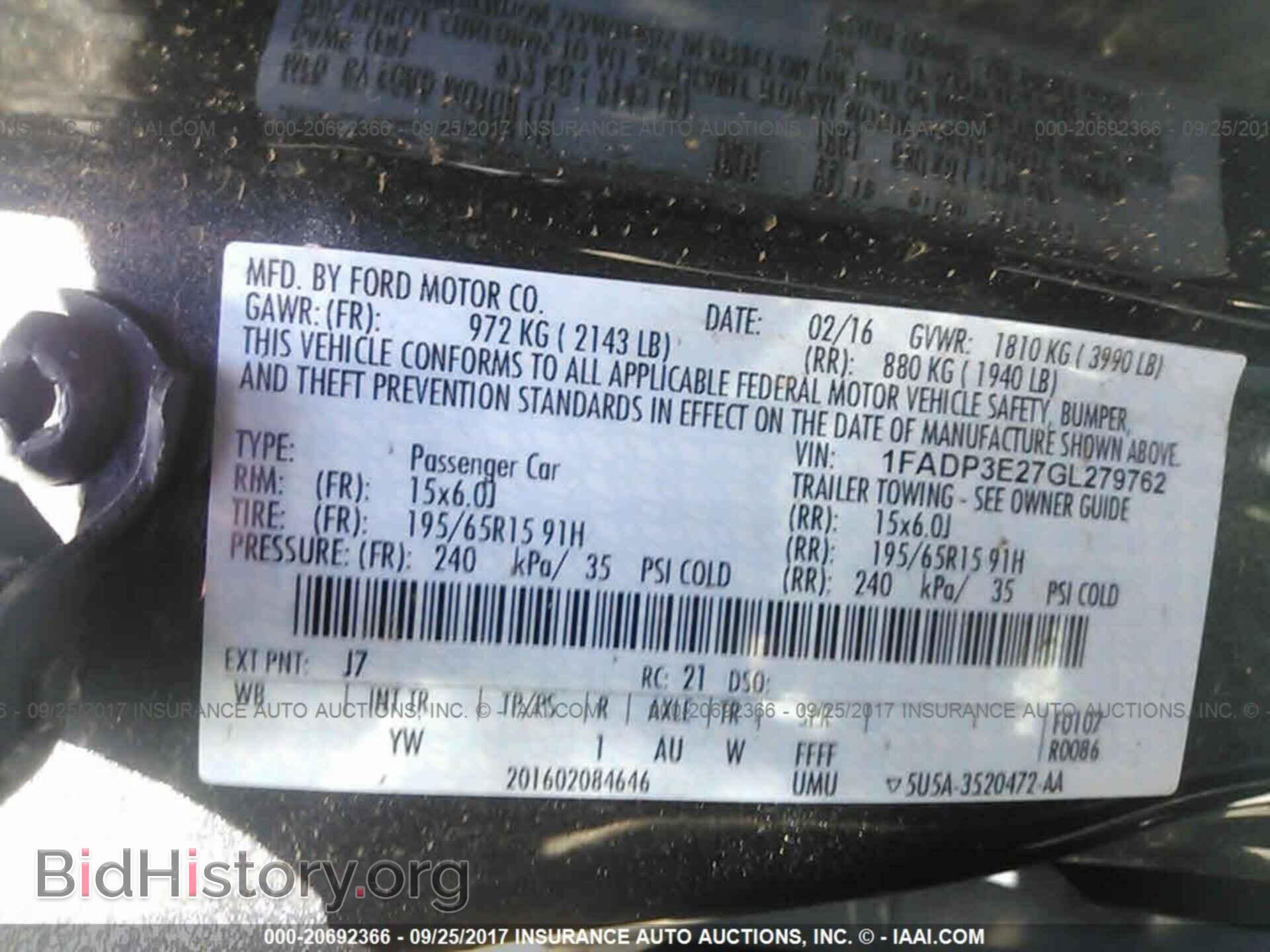 2016 Ford Focus - VIN: 1FADP3E27GL279762 - Photo 9